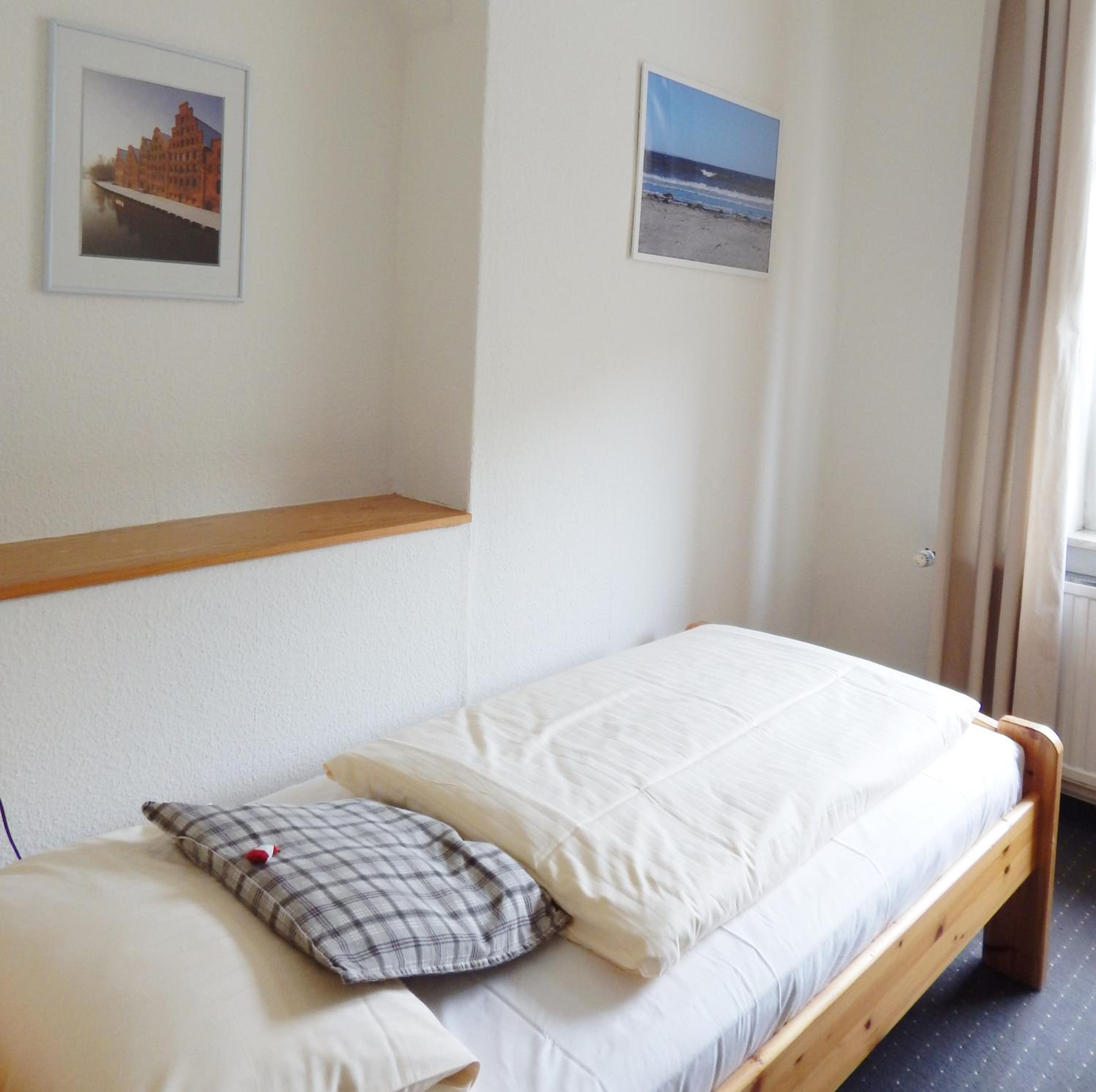 Single Room photo 2