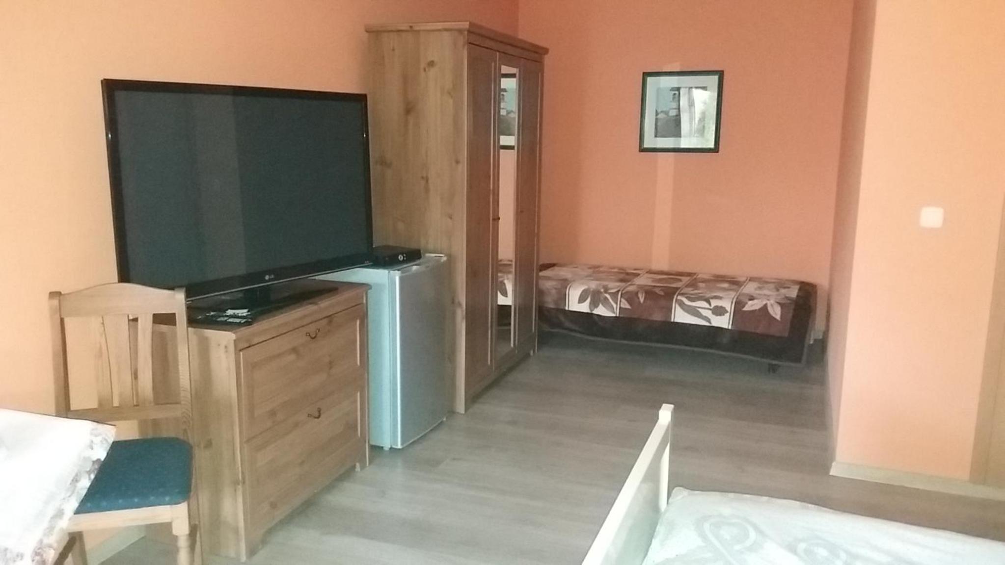Double or Twin Room with Balcony - Photo 19