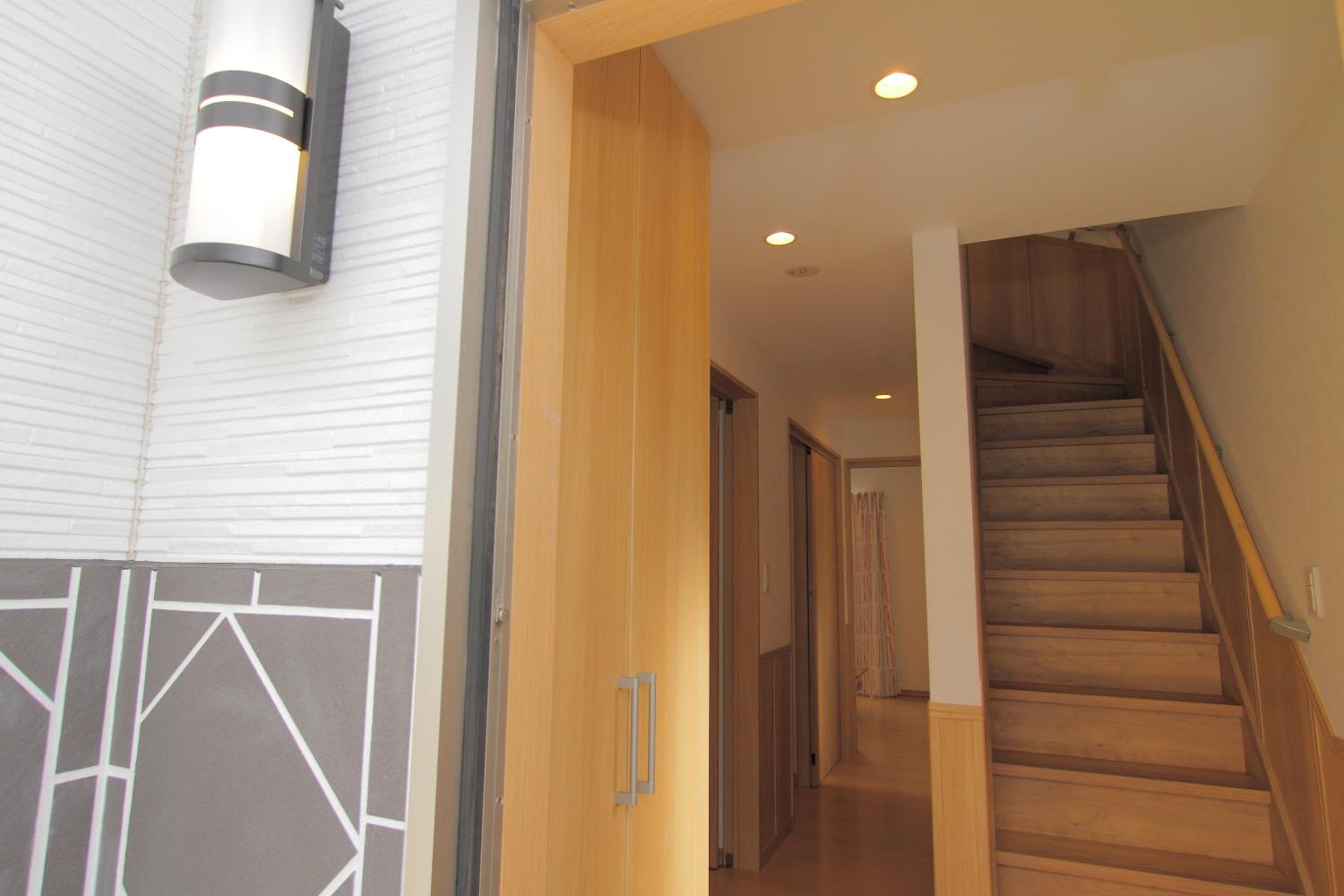 Three-Bedroom Villa - Photo 7