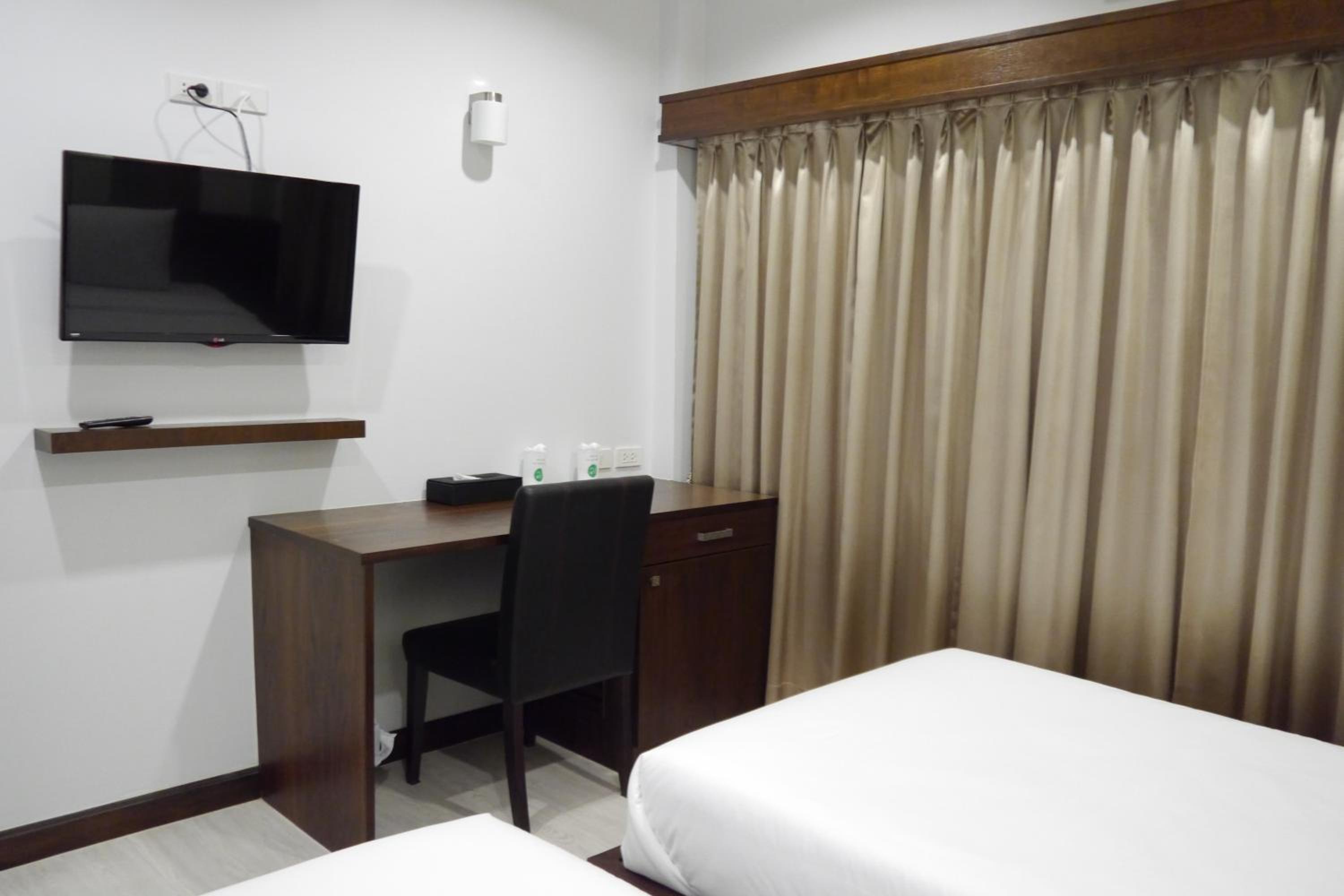 Standard Double or Twin Room photo 3