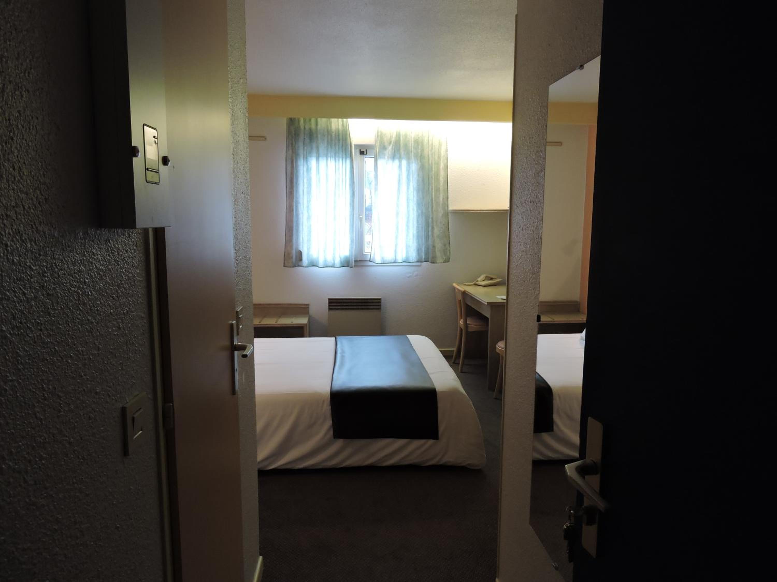 Single Room photo 3