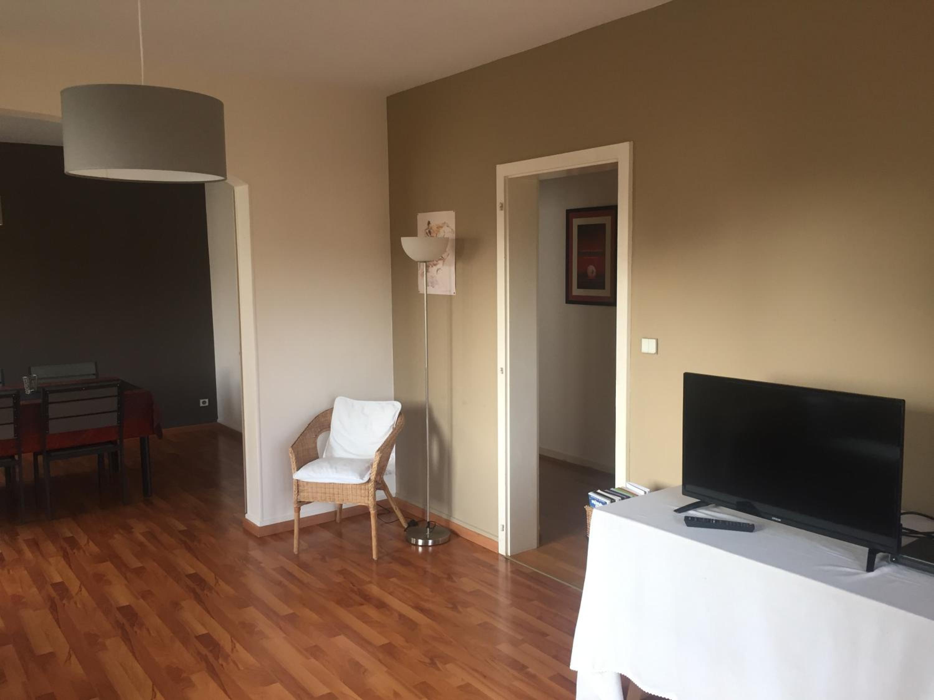 Apartment with Terrace - Photo 2