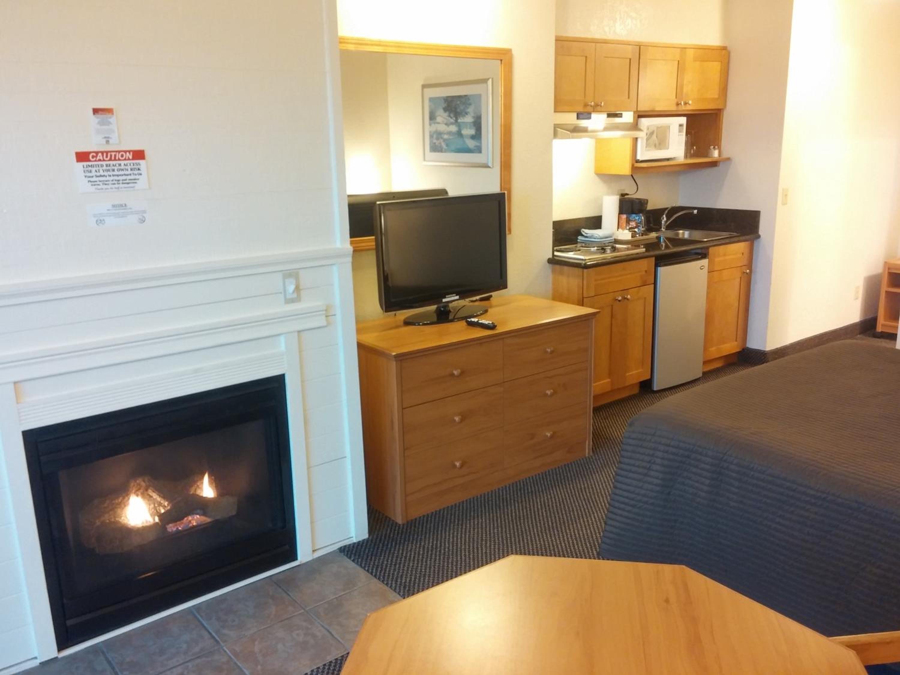 Lower-Level Studio photo 2