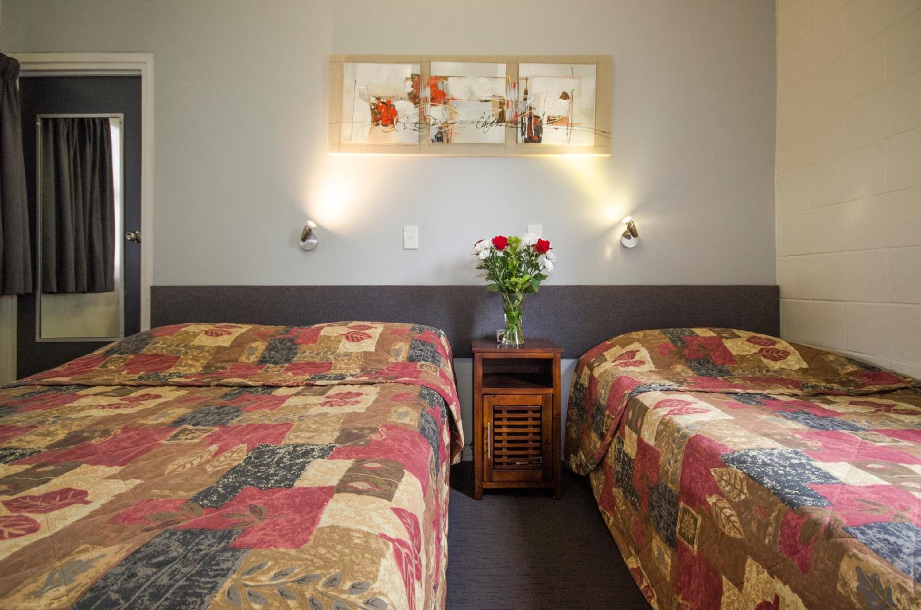 Standard Queen or Twin Room photo 1