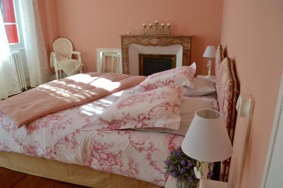 Double Room with Private Bathroom photo 1