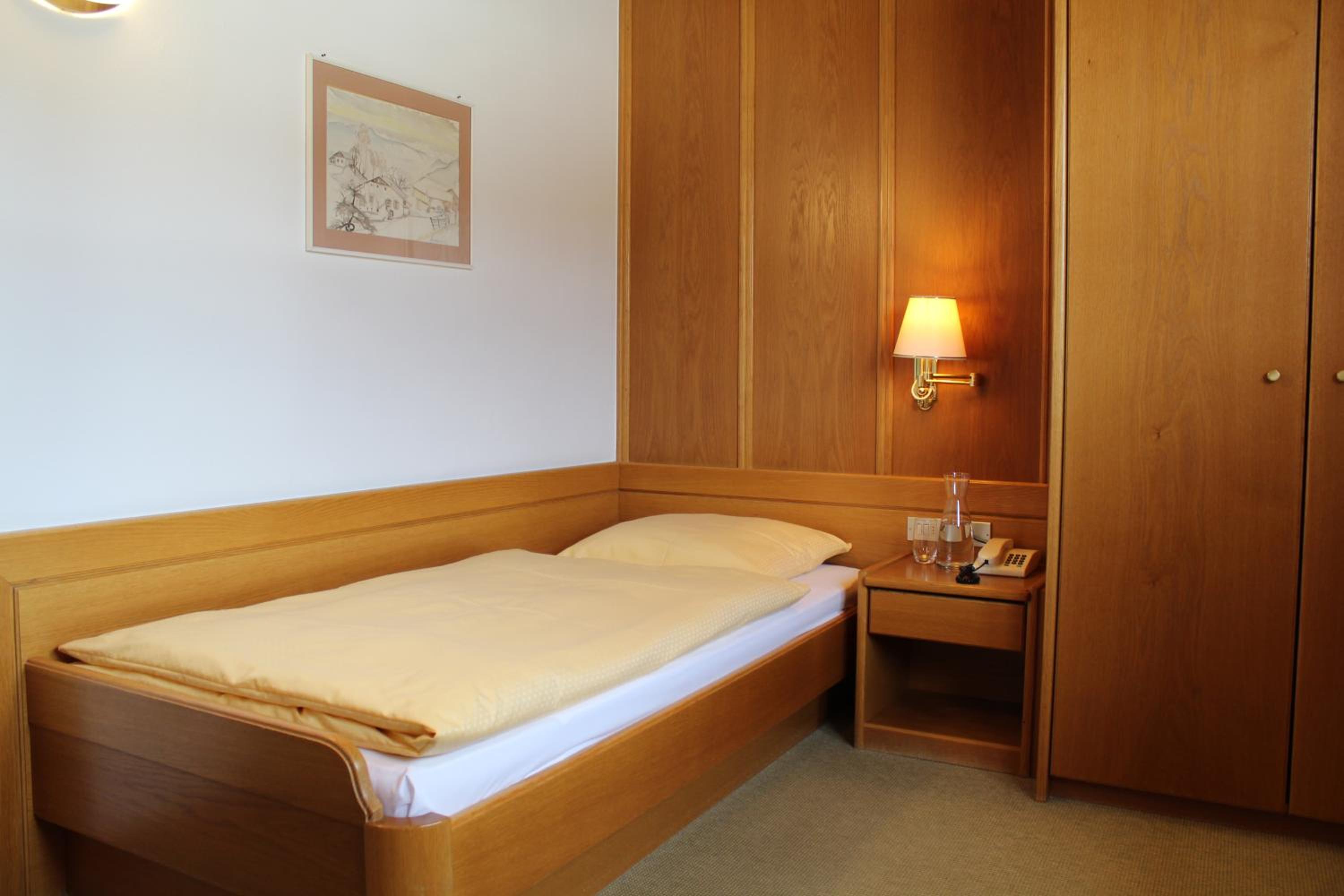 Single Room - Non-Smoking