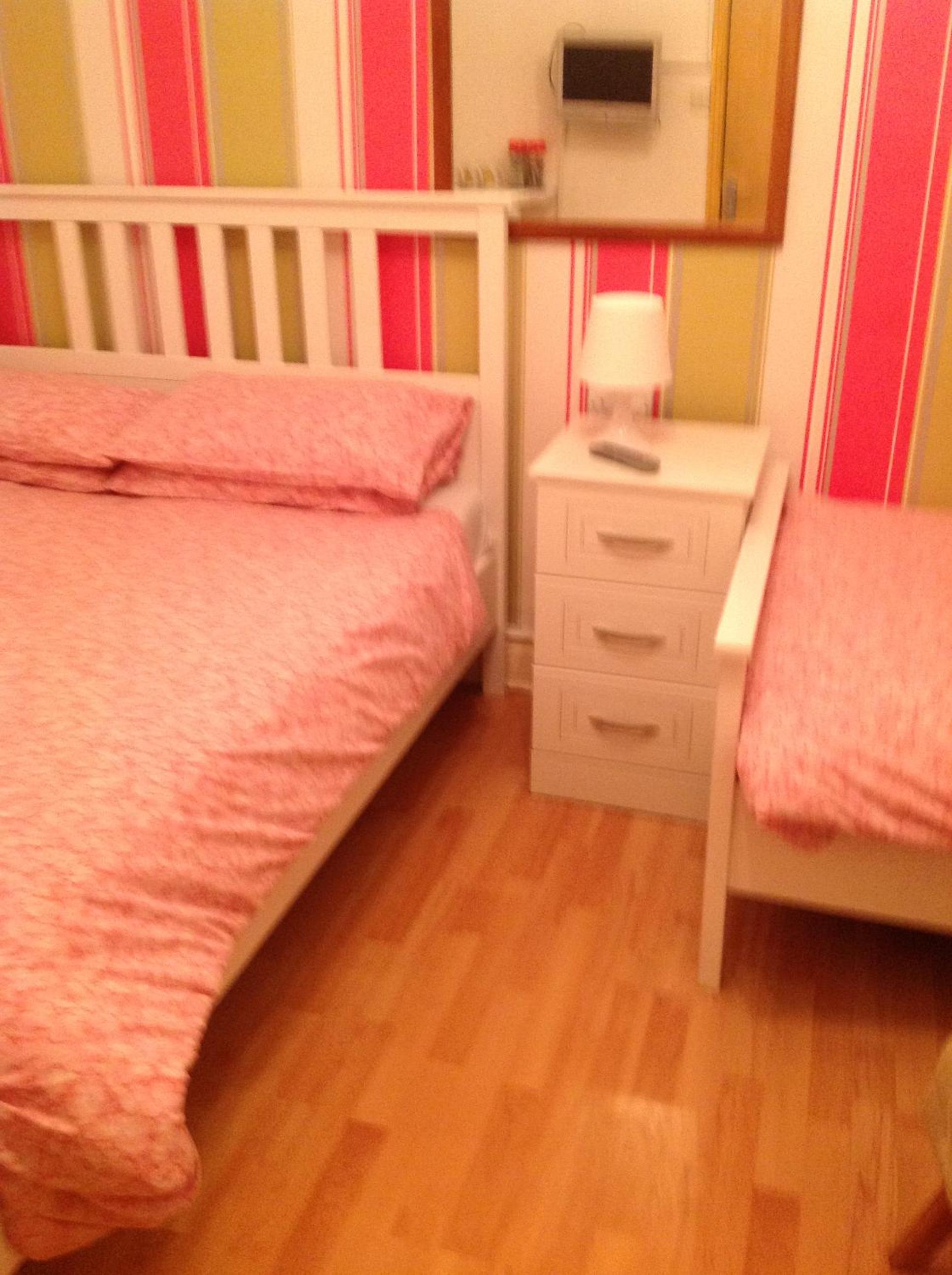 Family Room (2 Adults + 1 Child) - Photo 1