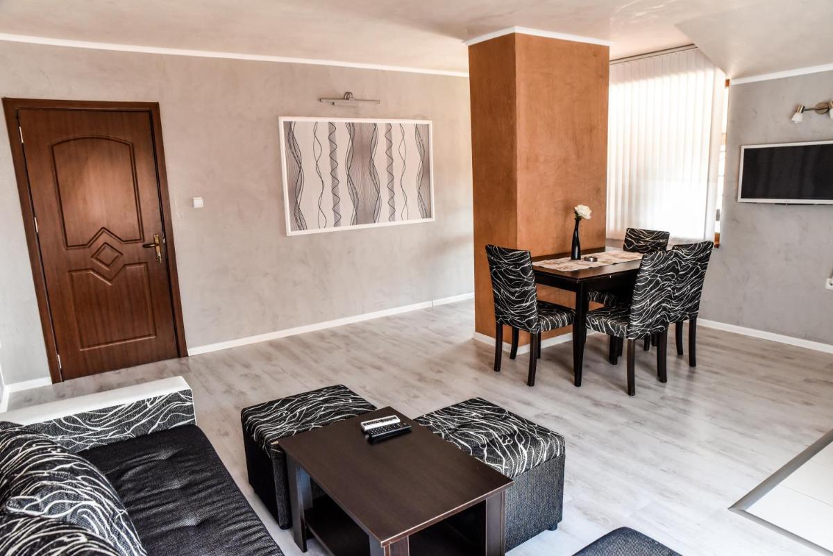 One-Bedroom Apartment with Terrace photo 2