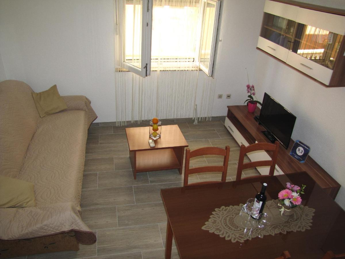 Two-Bedroom Apartment - Photo 5