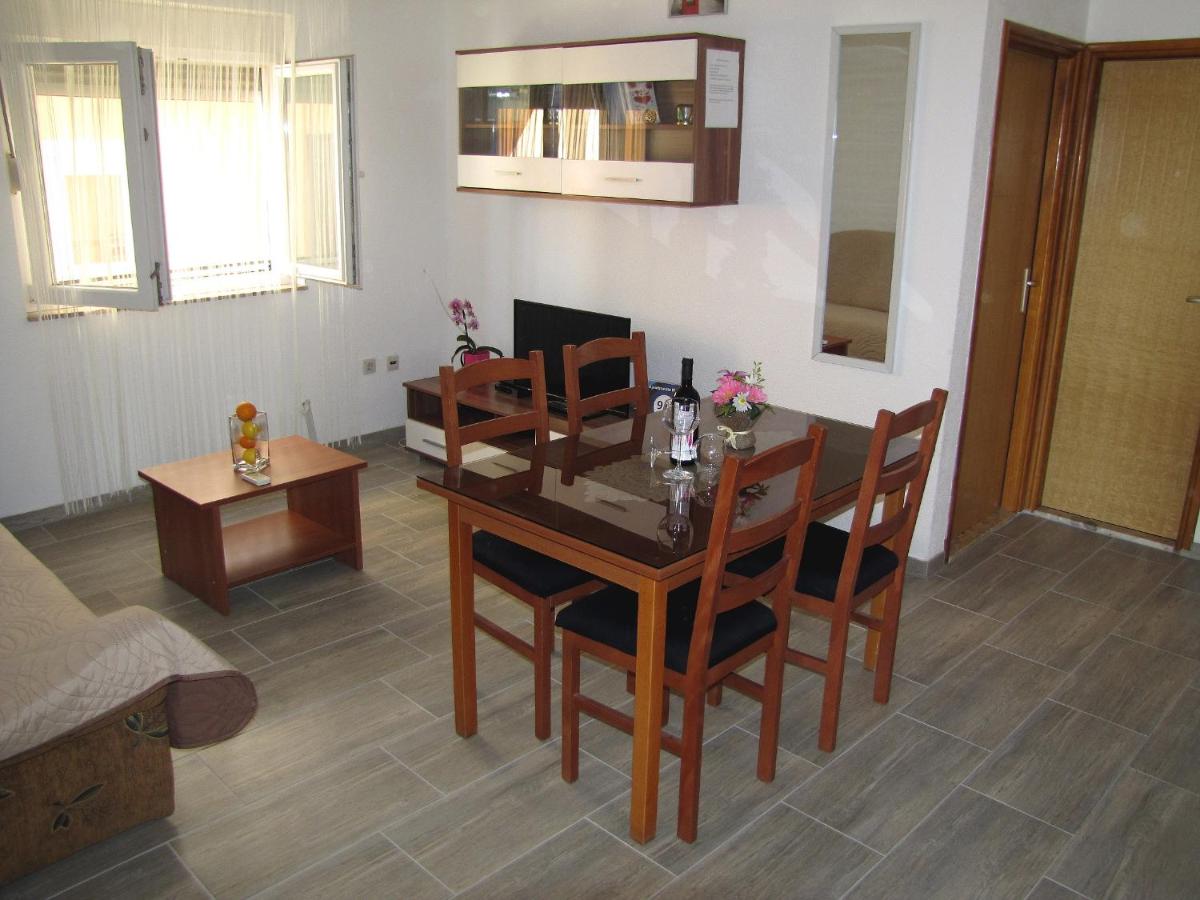 Two-Bedroom Apartment - Photo 6