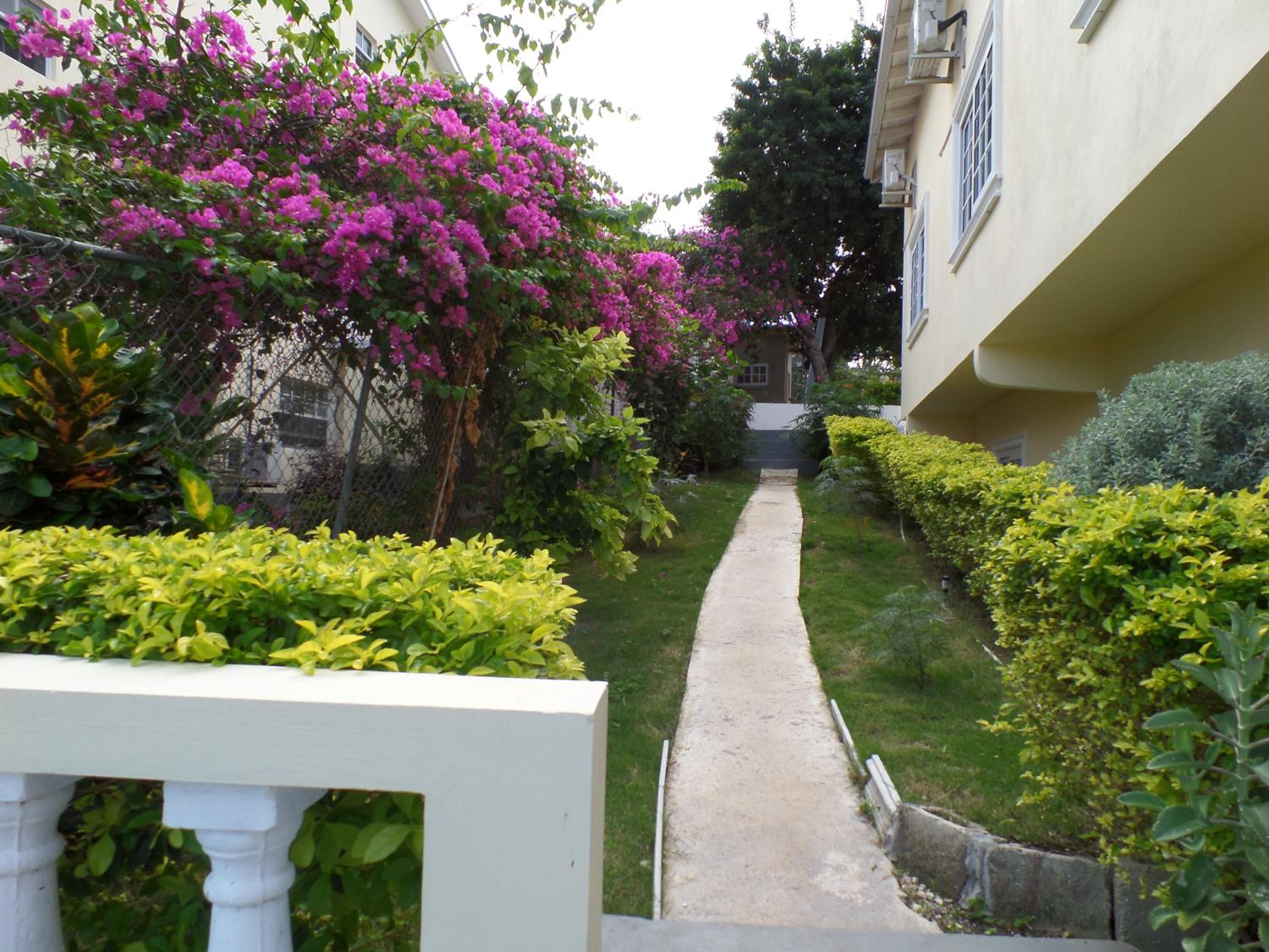 Villa photo 2