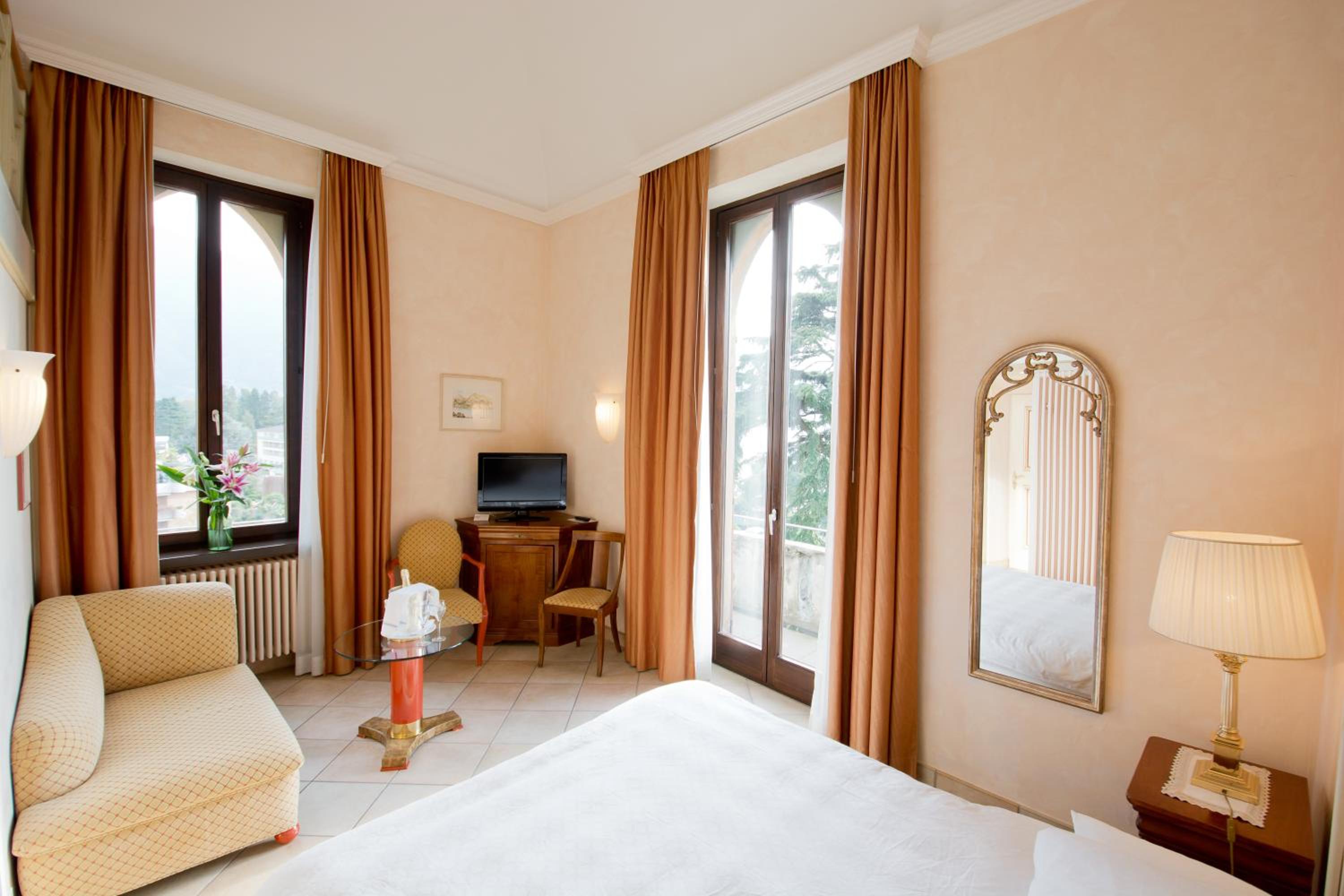 Medieval Tower Room - Photo 2