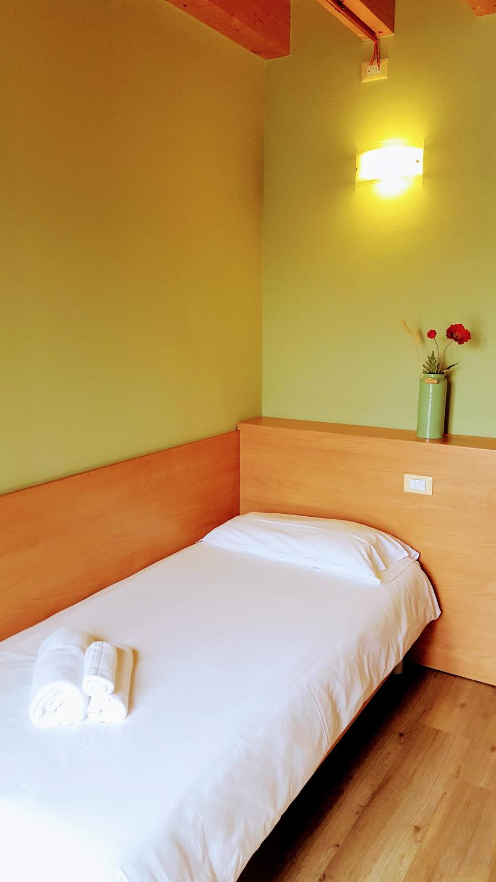 Single Room photo 3