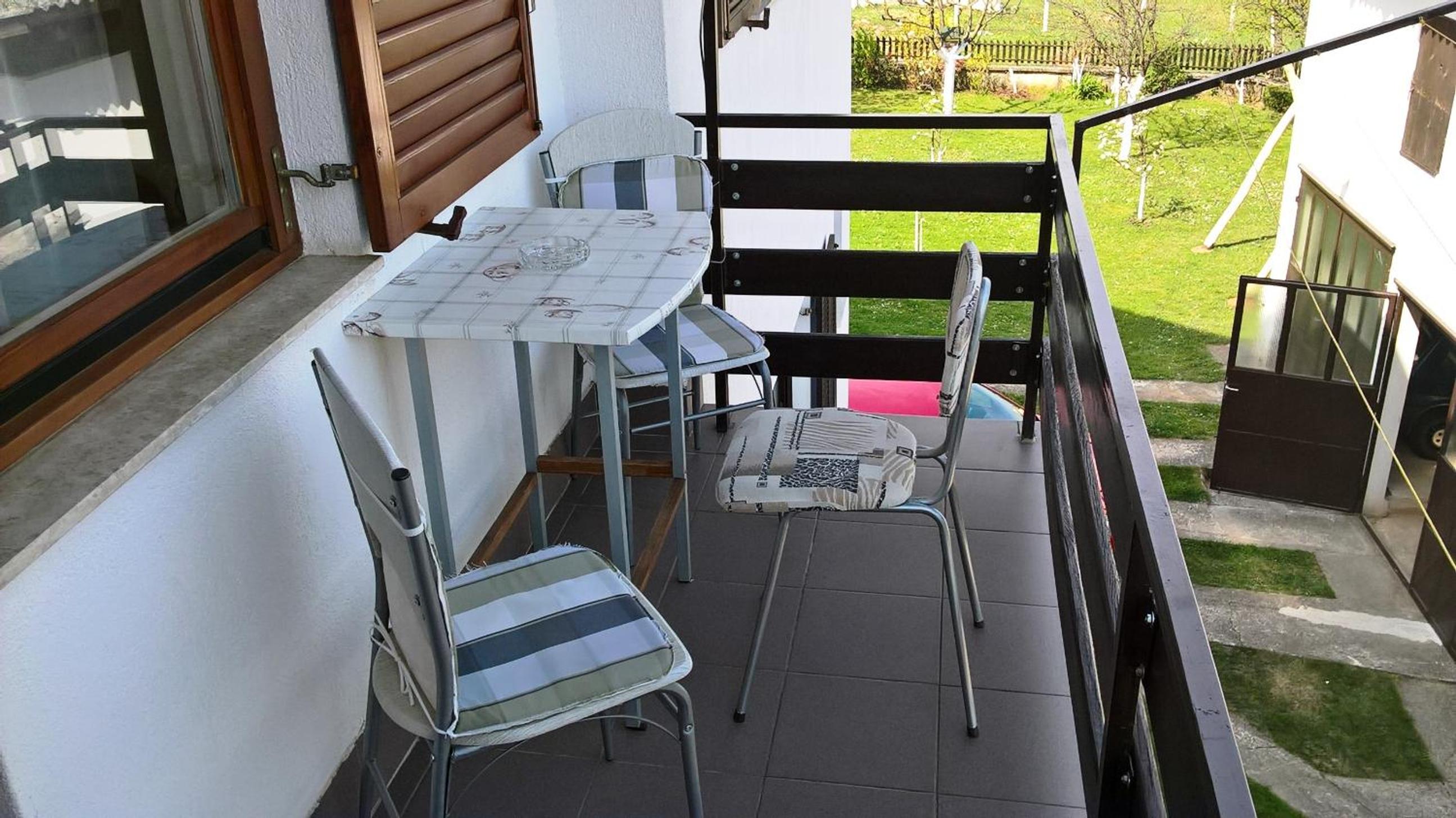 Apartment with Balcony - Photo 21