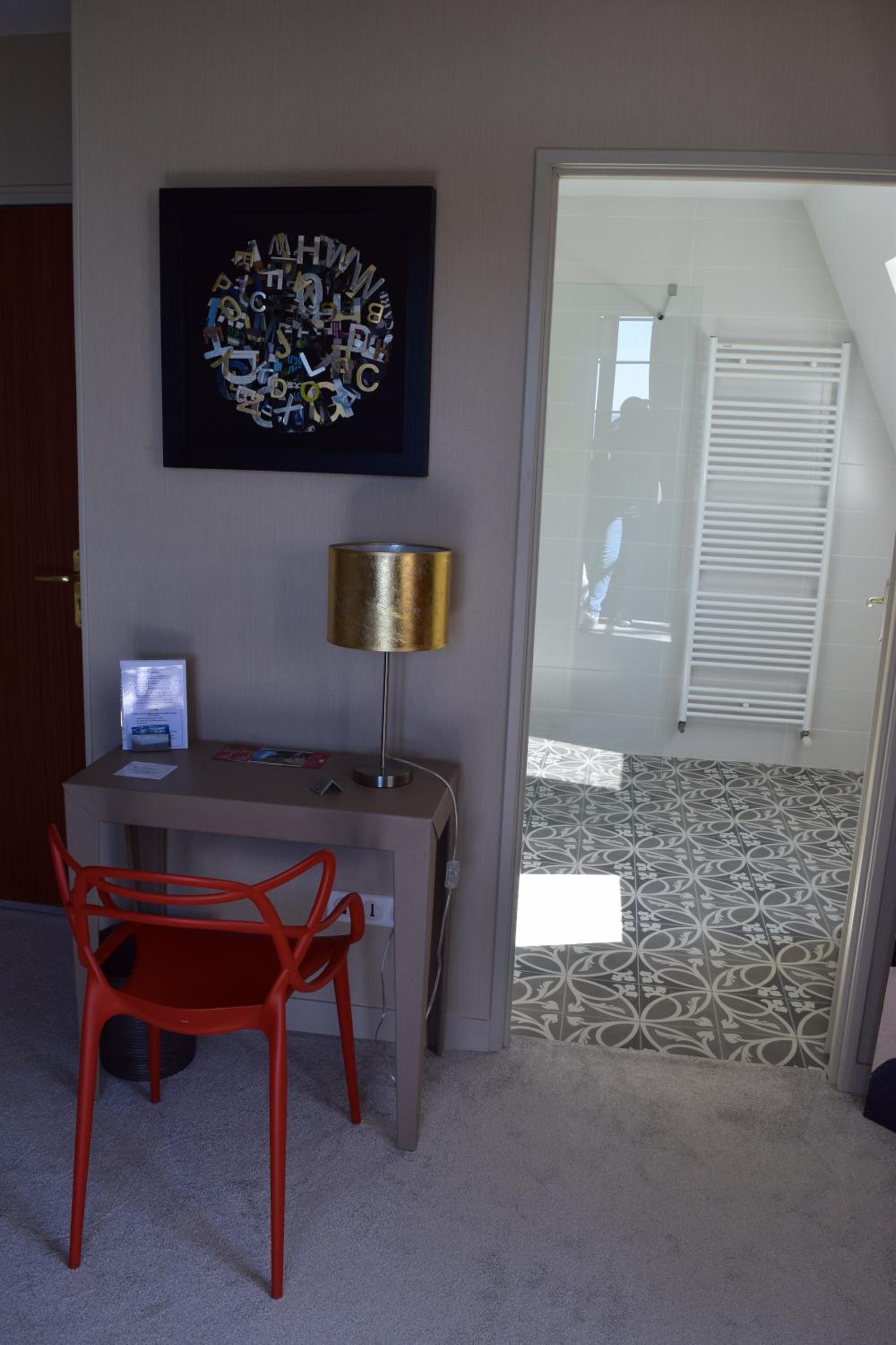 Queen Room photo 3