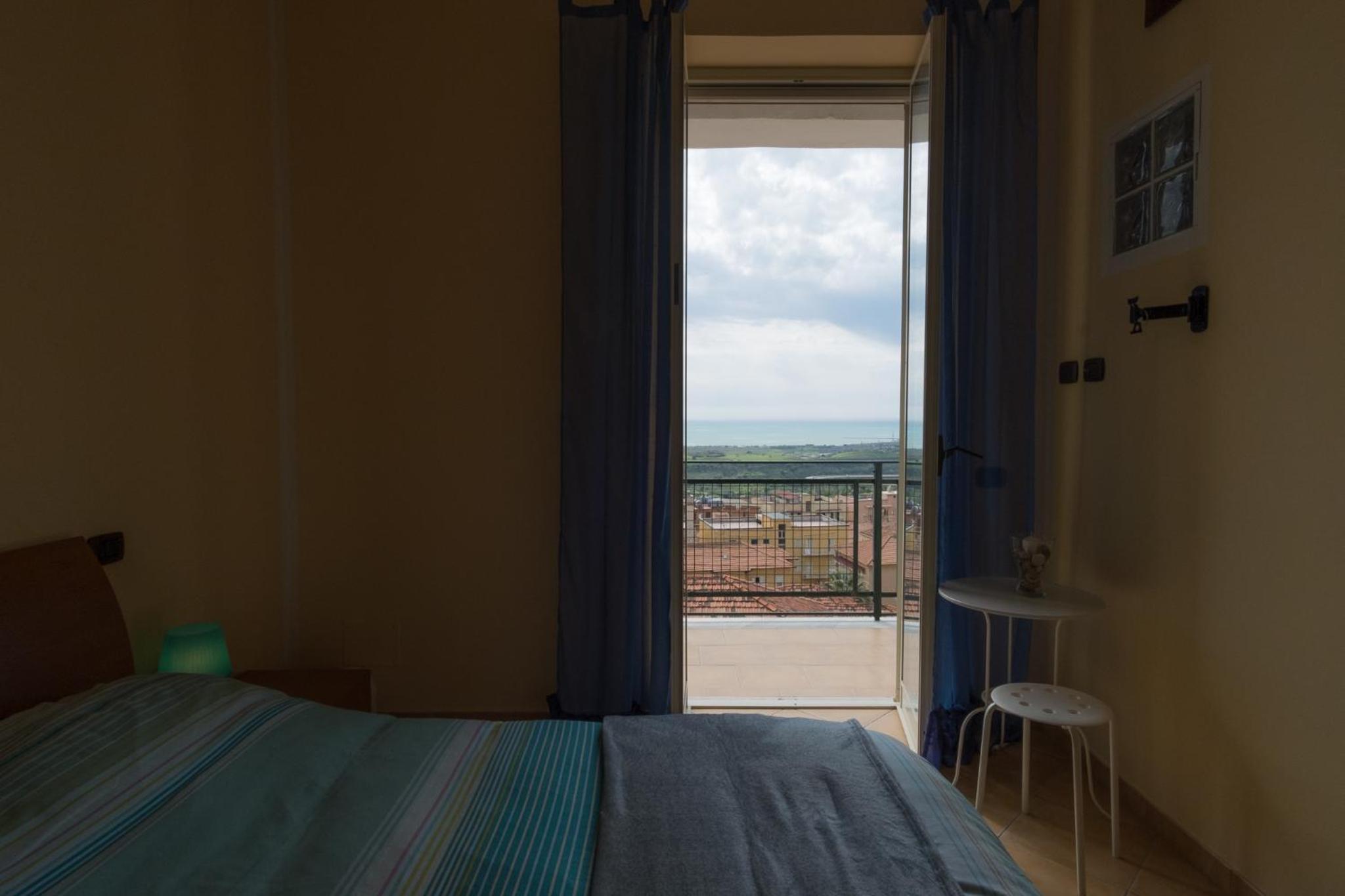 Double Room with Sea View - Photo 6