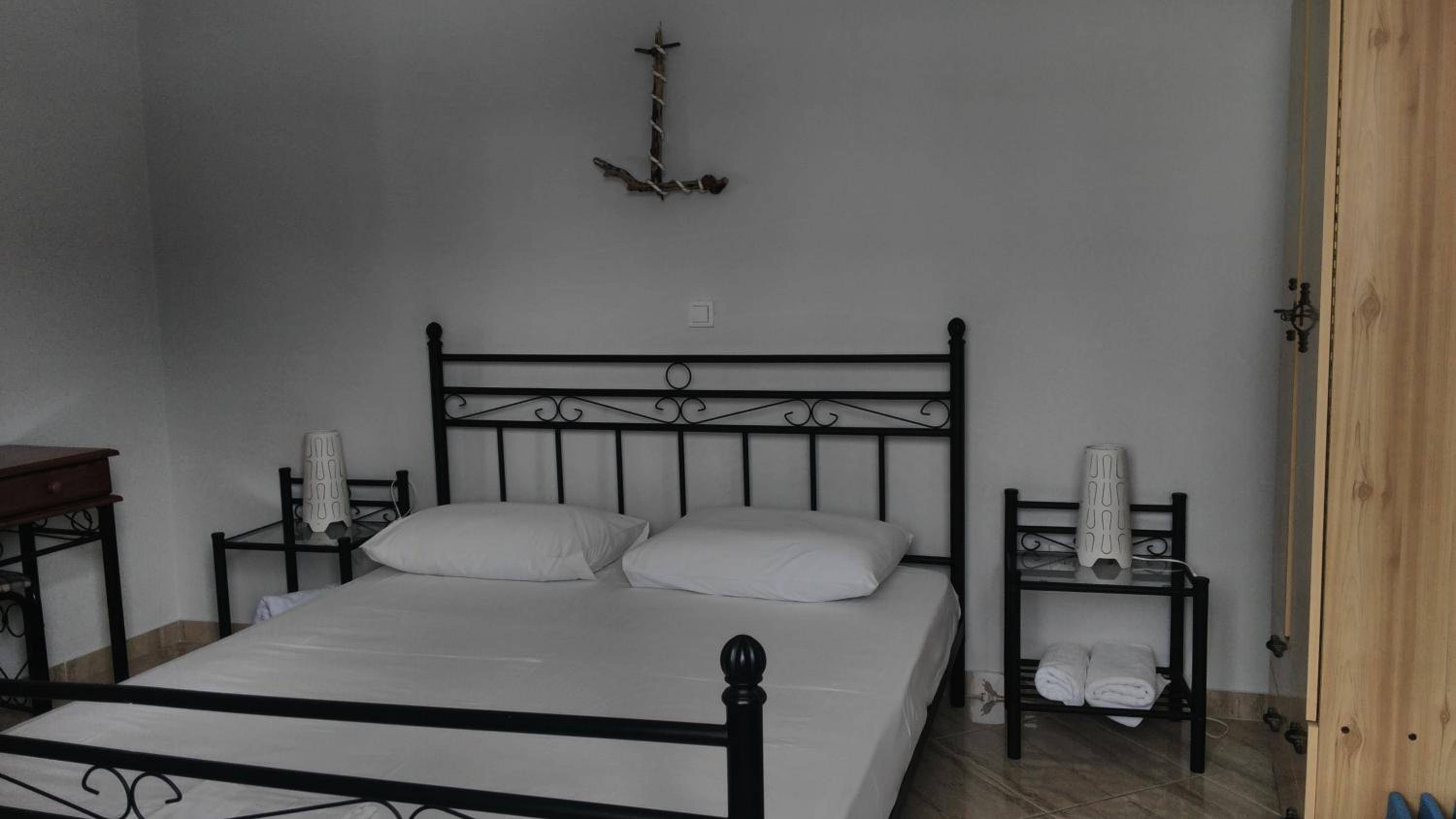 Double or Twin Room - Photo 18