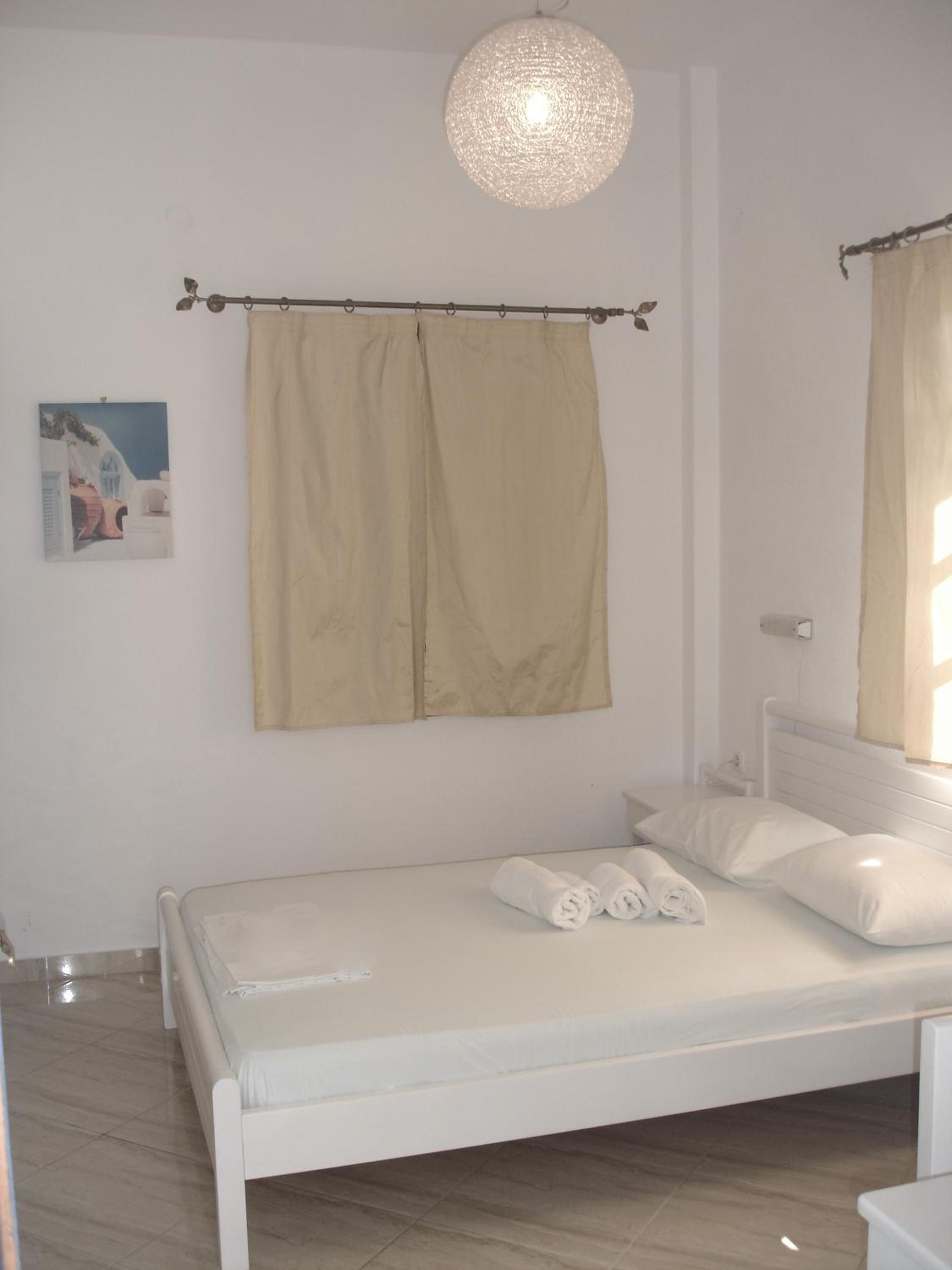 Double or Twin Room - Photo 13