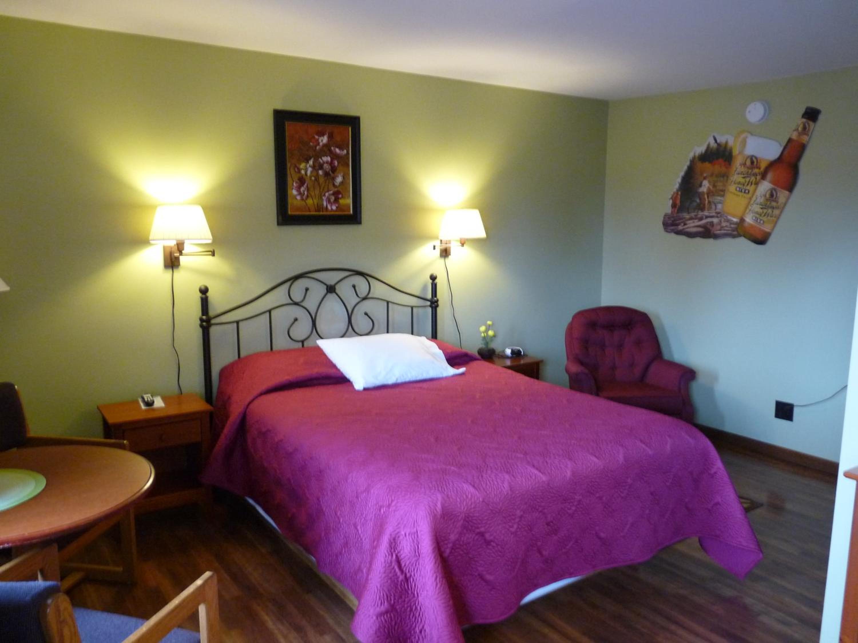 Queen Room photo 3