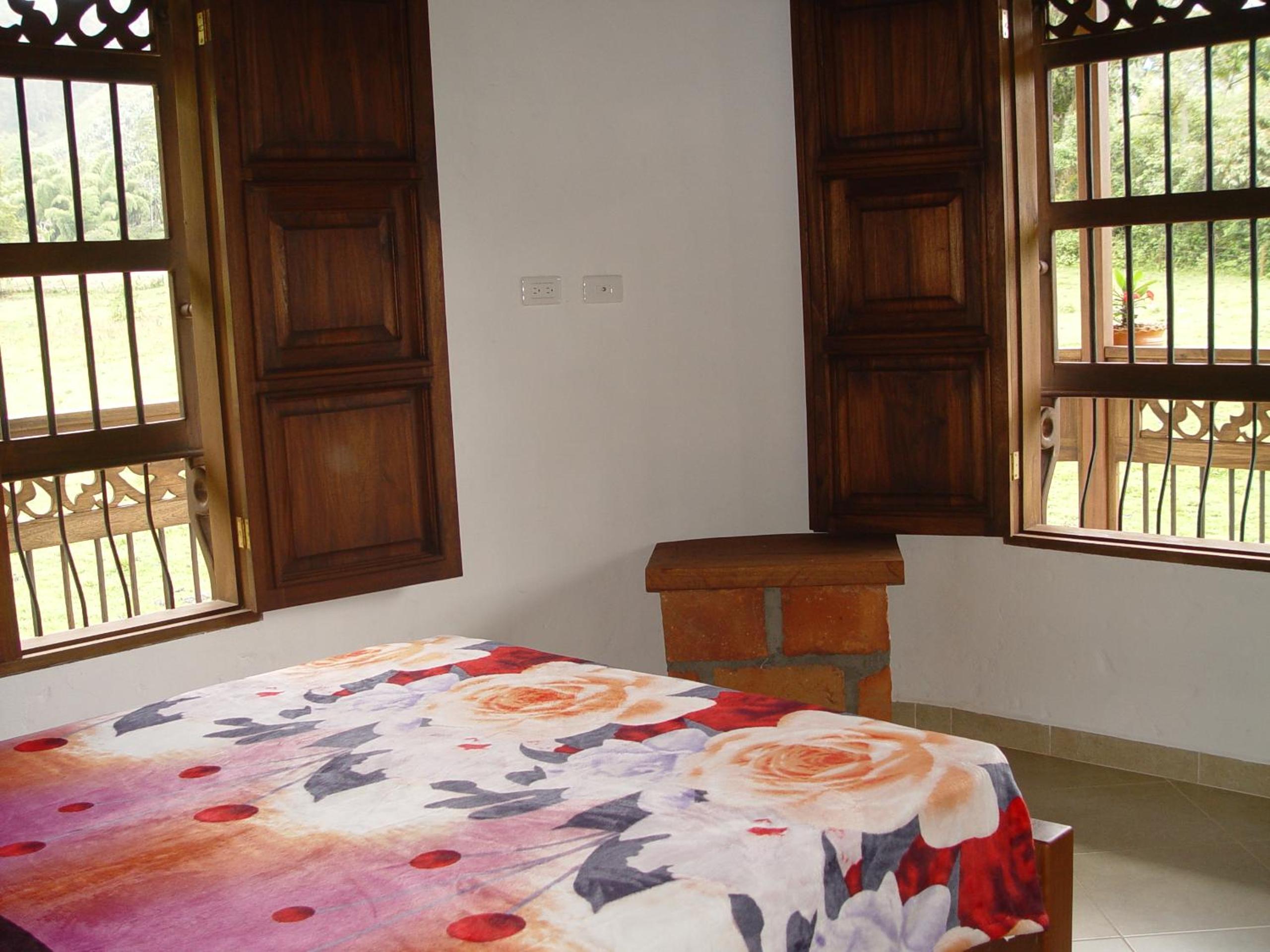 Family Two-Bedroom Apartment with View photo 3