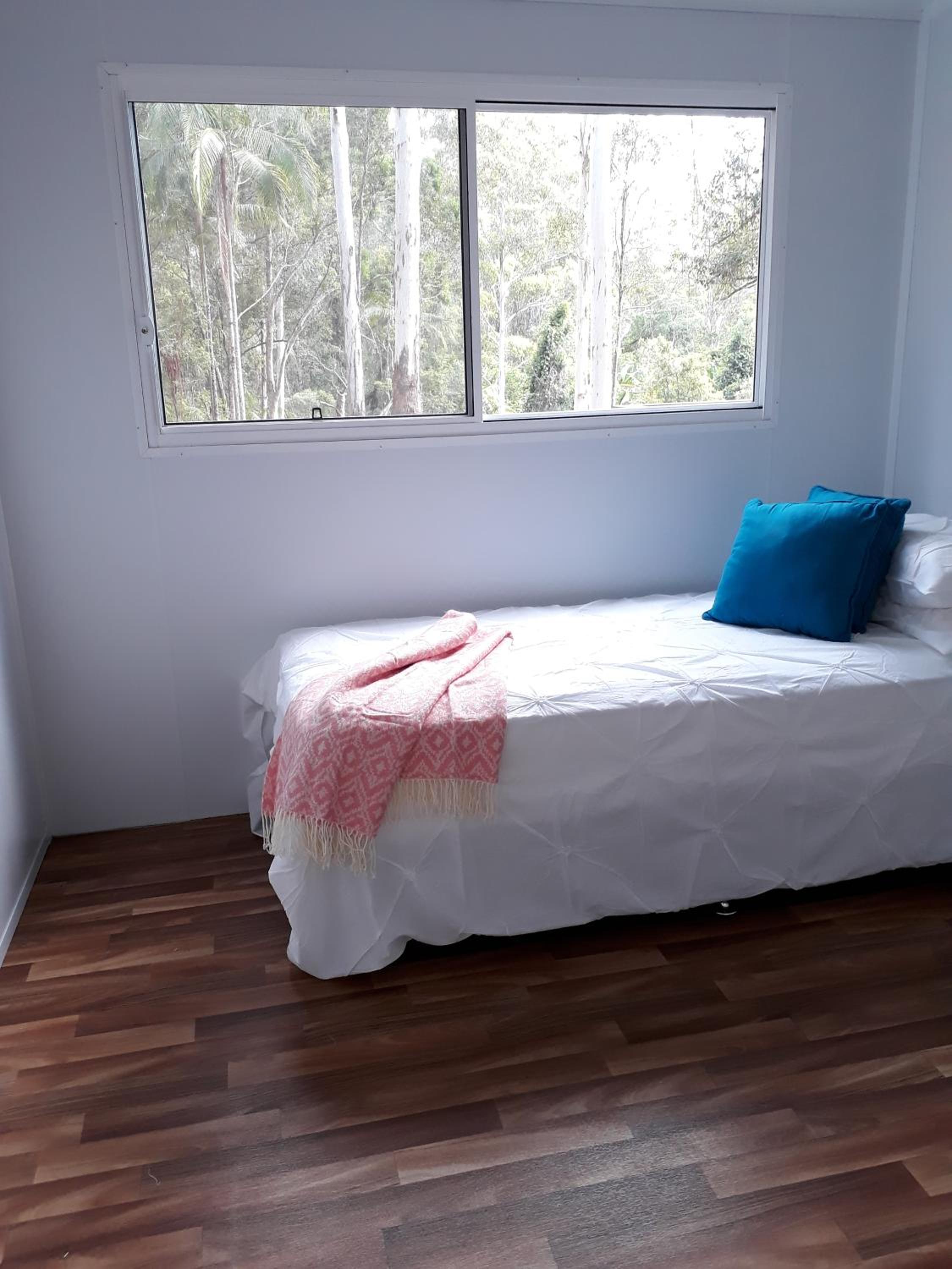 Mobile Home - Photo 2