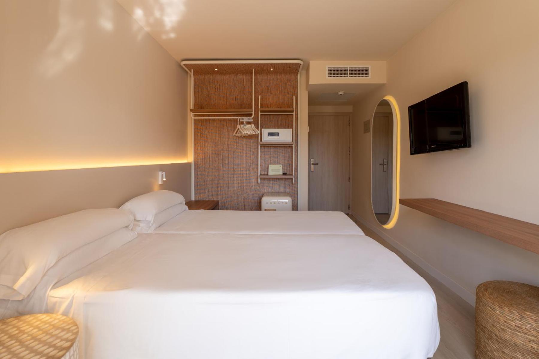 Budget Double Room photo 2