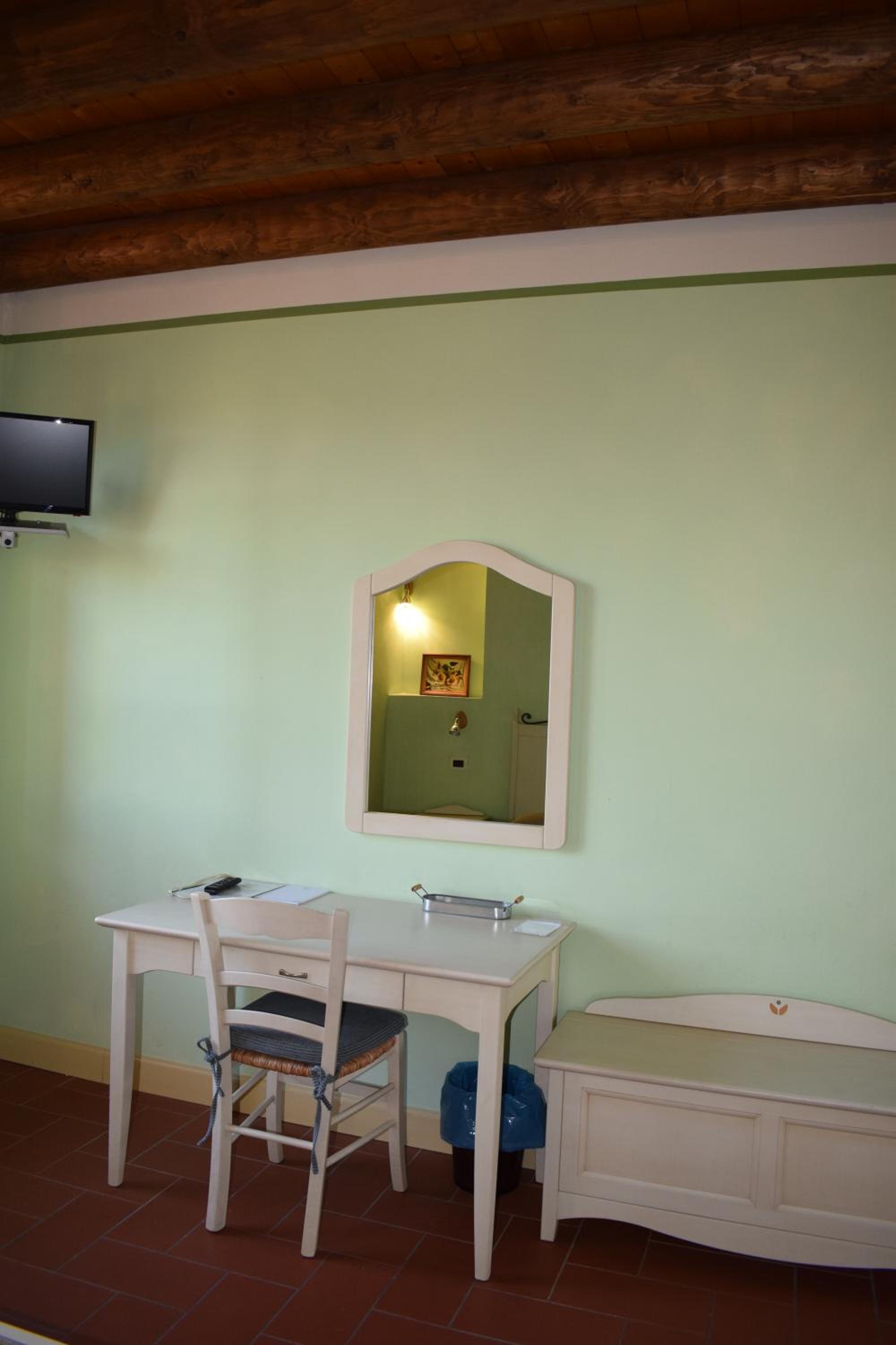 Single Room photo 2