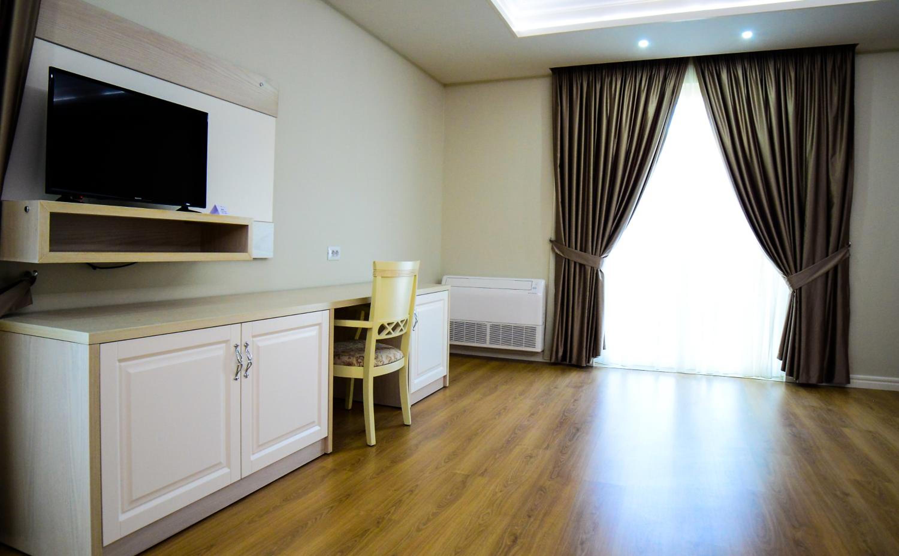 Luxury Triple Room