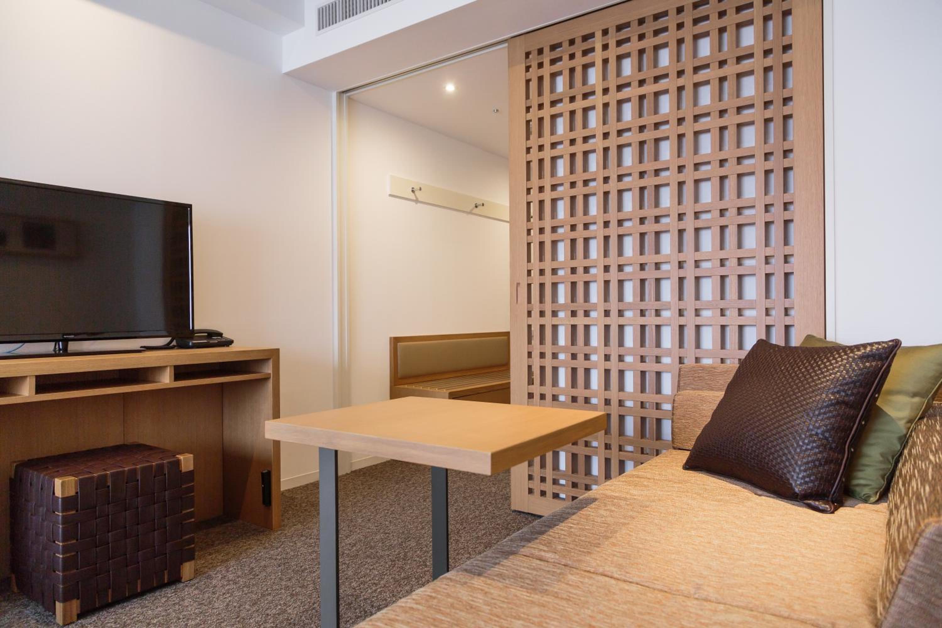 Comfort King Room - Non-Smoking photo 3