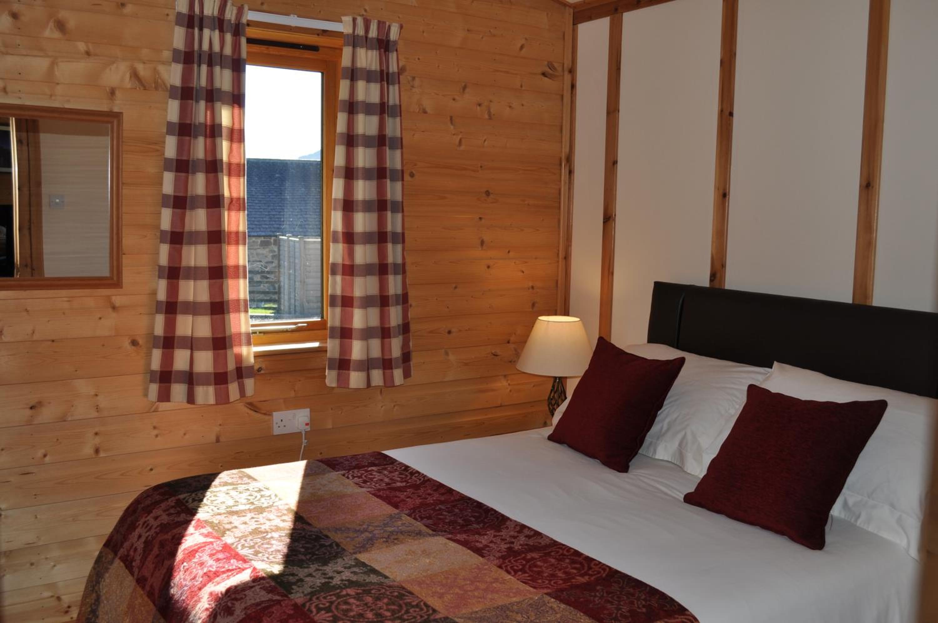 Four-Bedroom Lodge - Dog Friendly