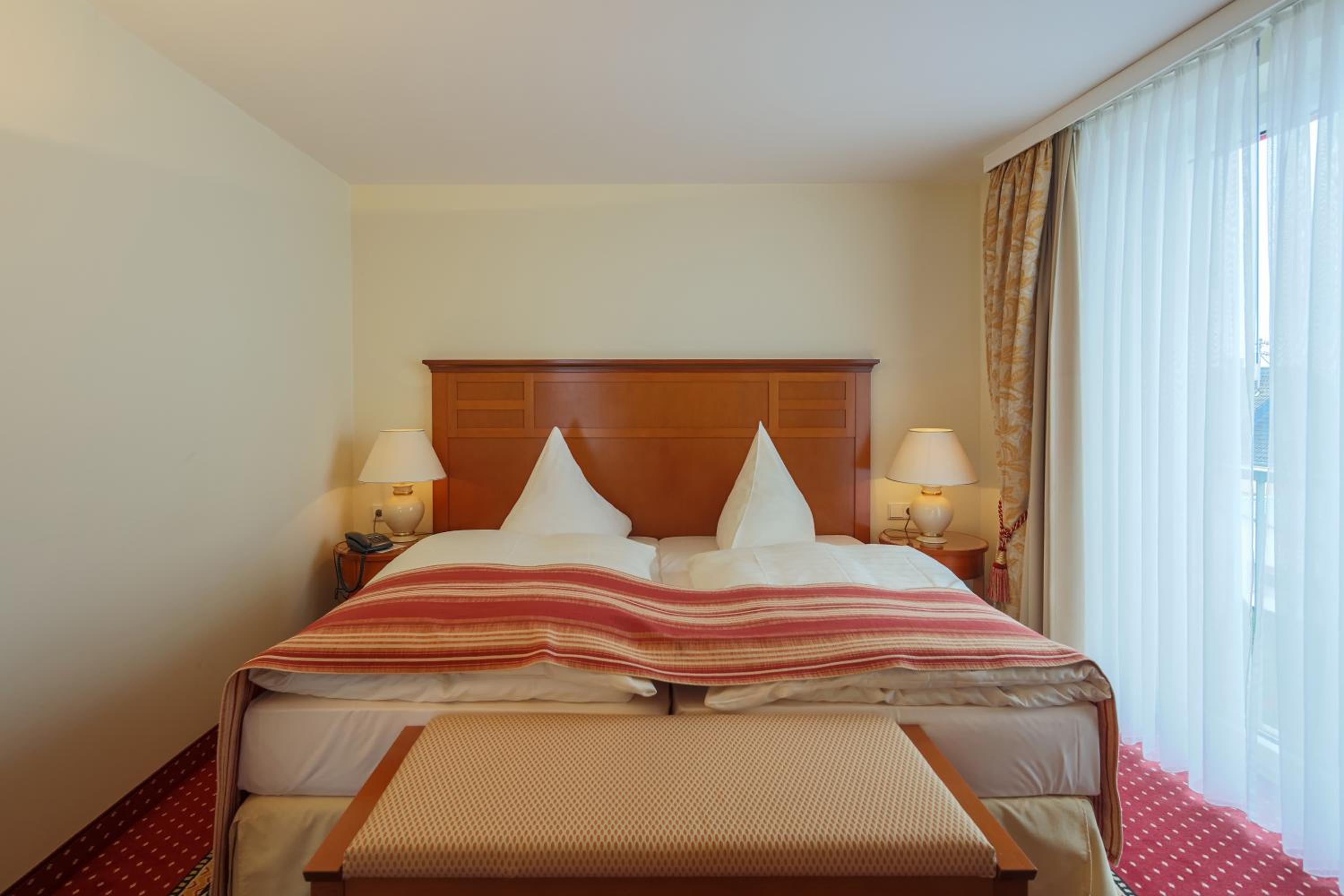 Deluxe Suite - Photo 6