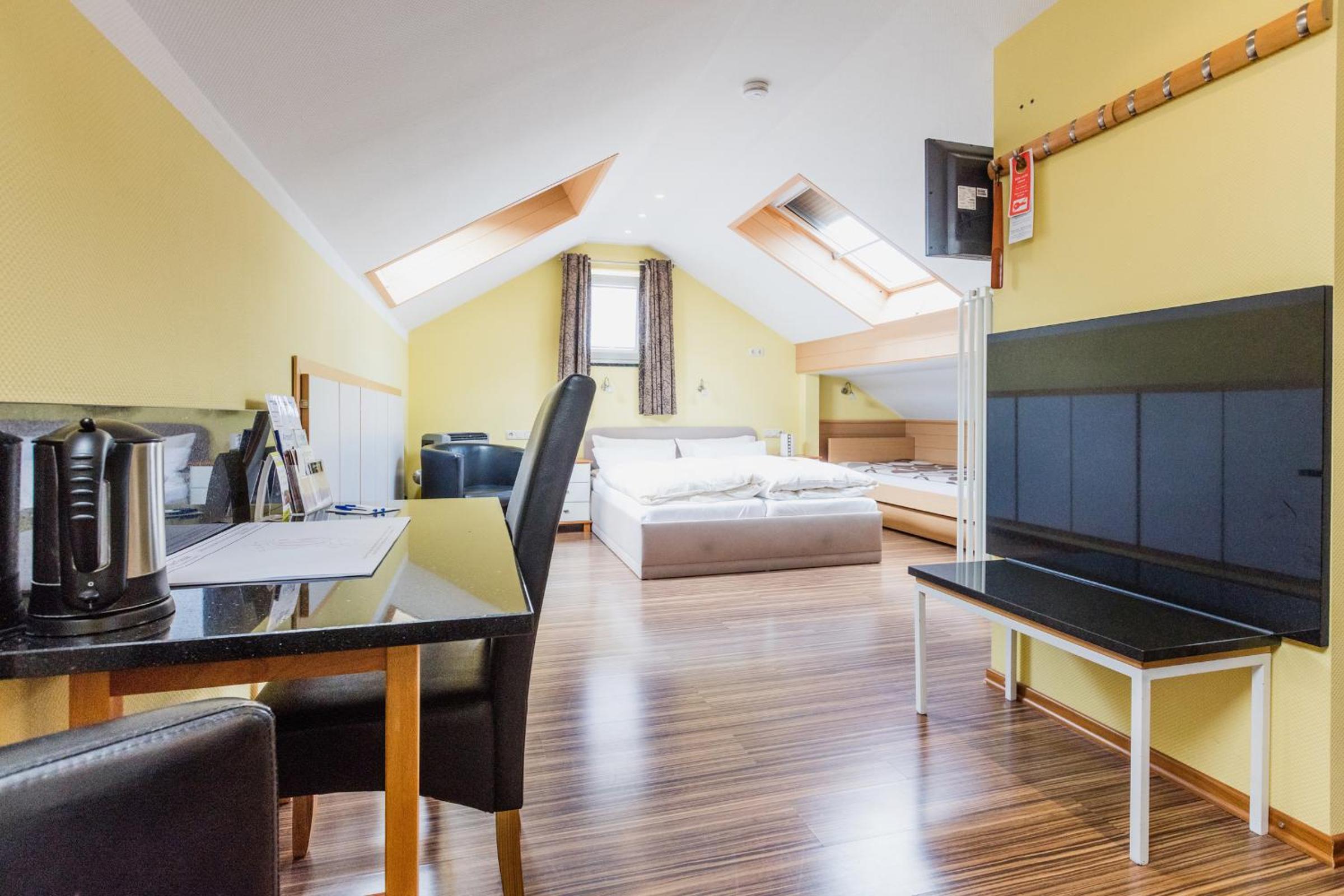 Triple Room - Photo 1