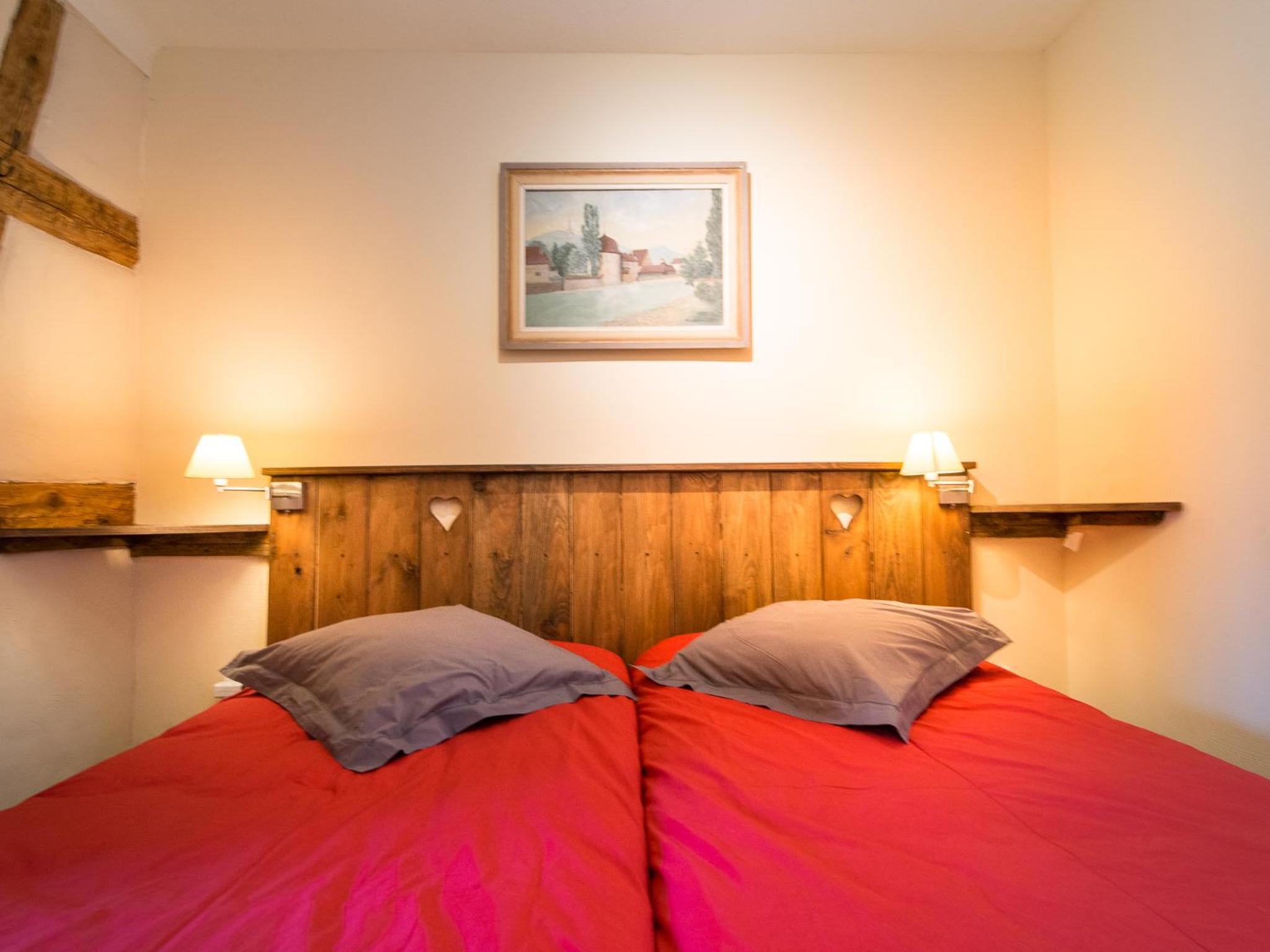 One-Bedroom Apartment - GIRSBERG