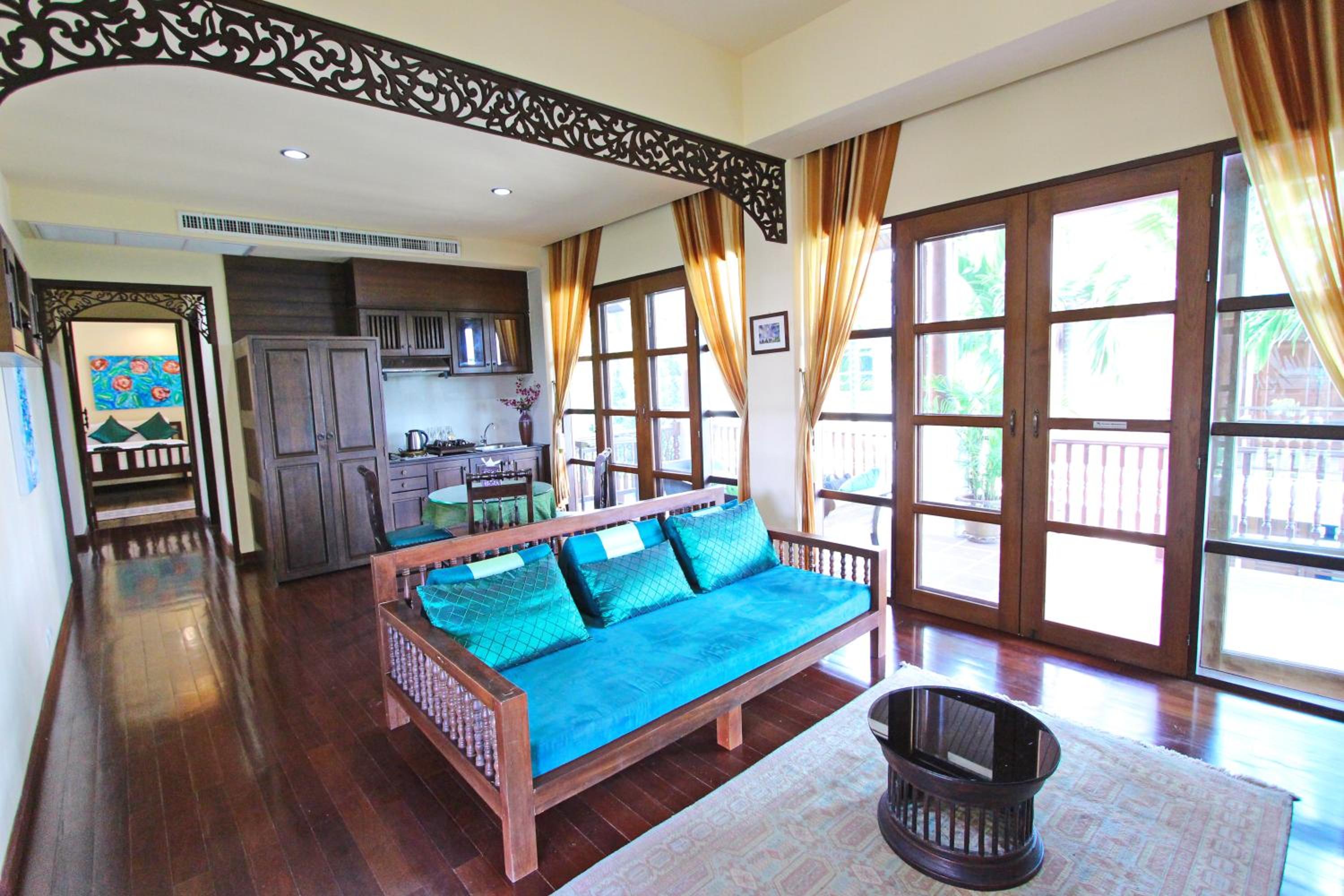 Family Suite (3 Adults) - Photo 4