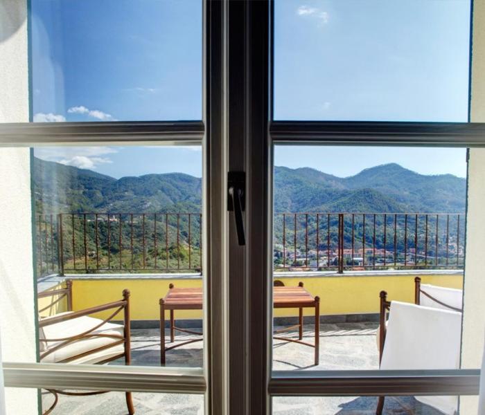 Double Room with Balcony - Photo 6