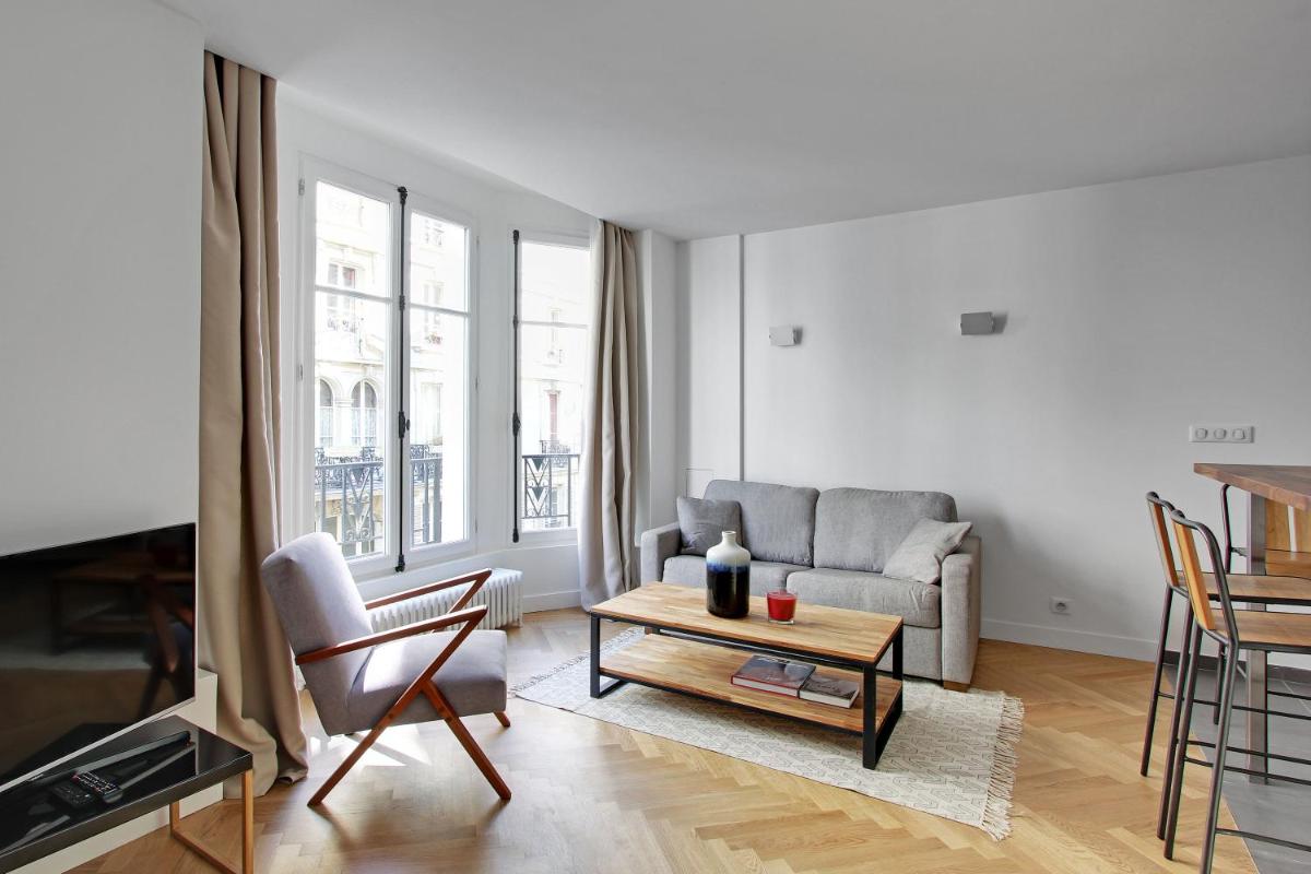 One-Bedroom Apartment photo 1