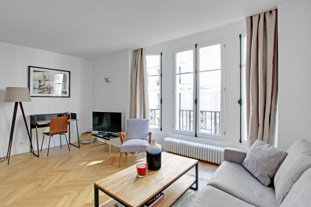 One-Bedroom Apartment photo 2