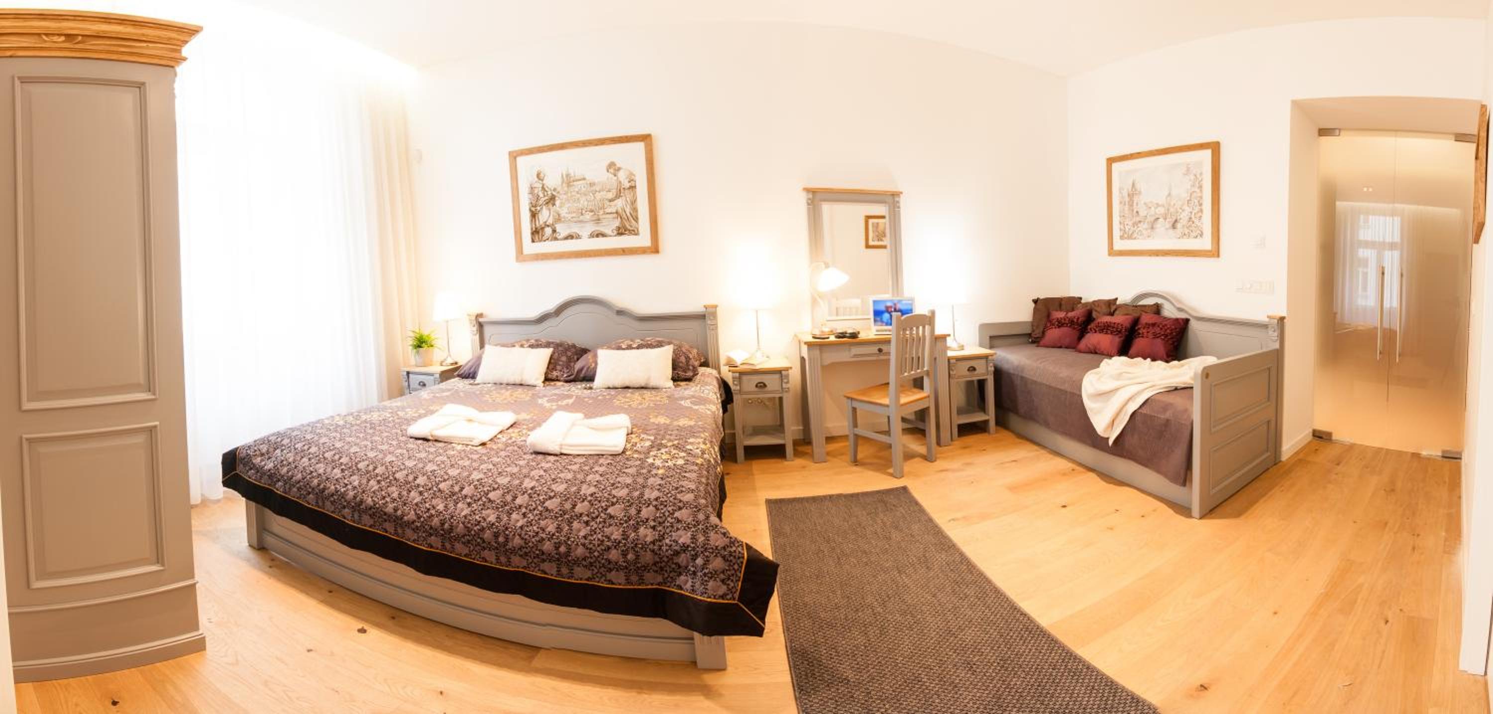 Two Connected Two-Bedroom Apartments (13 Adults)