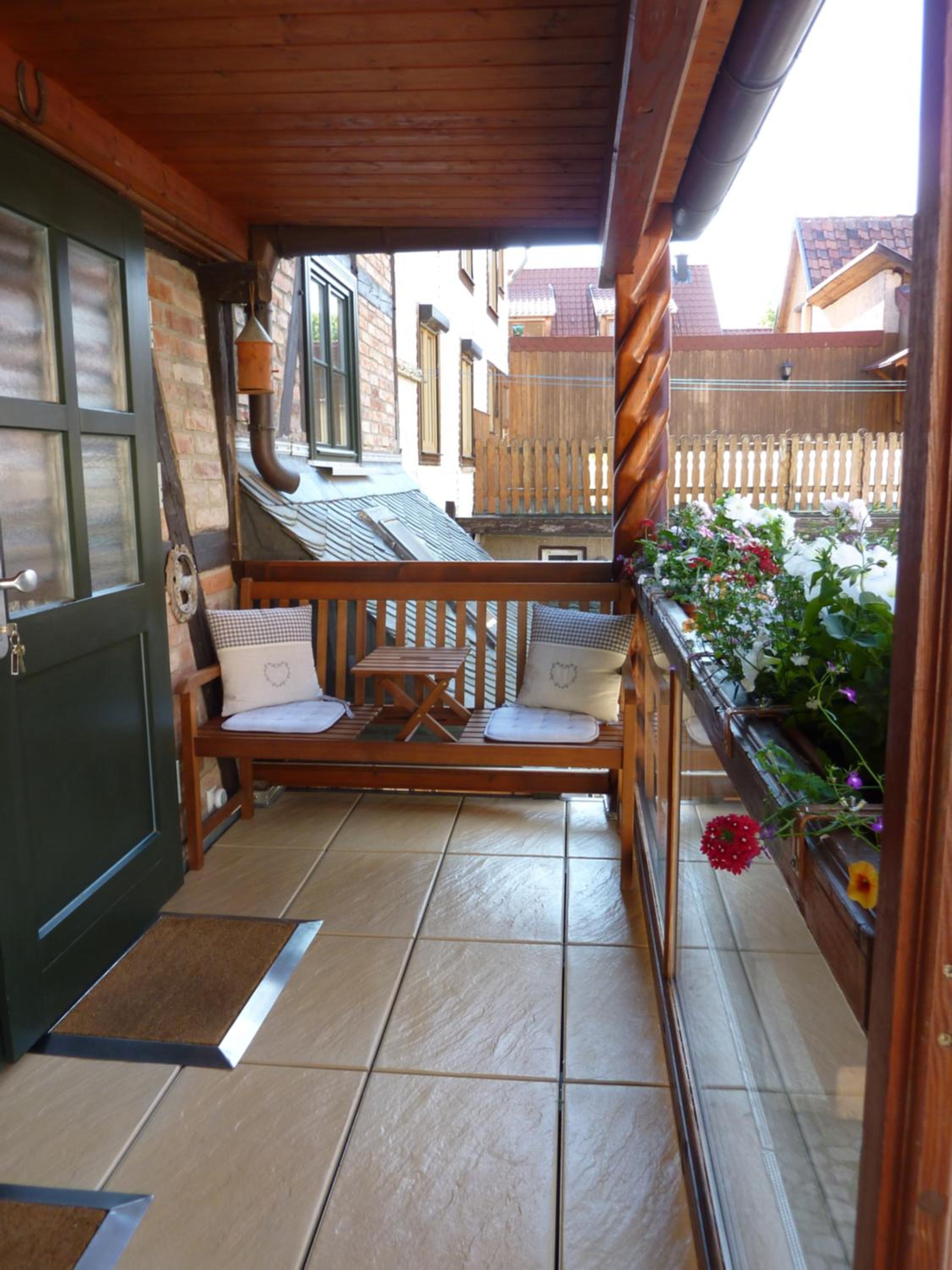 Apartment with Balcony photo 3
