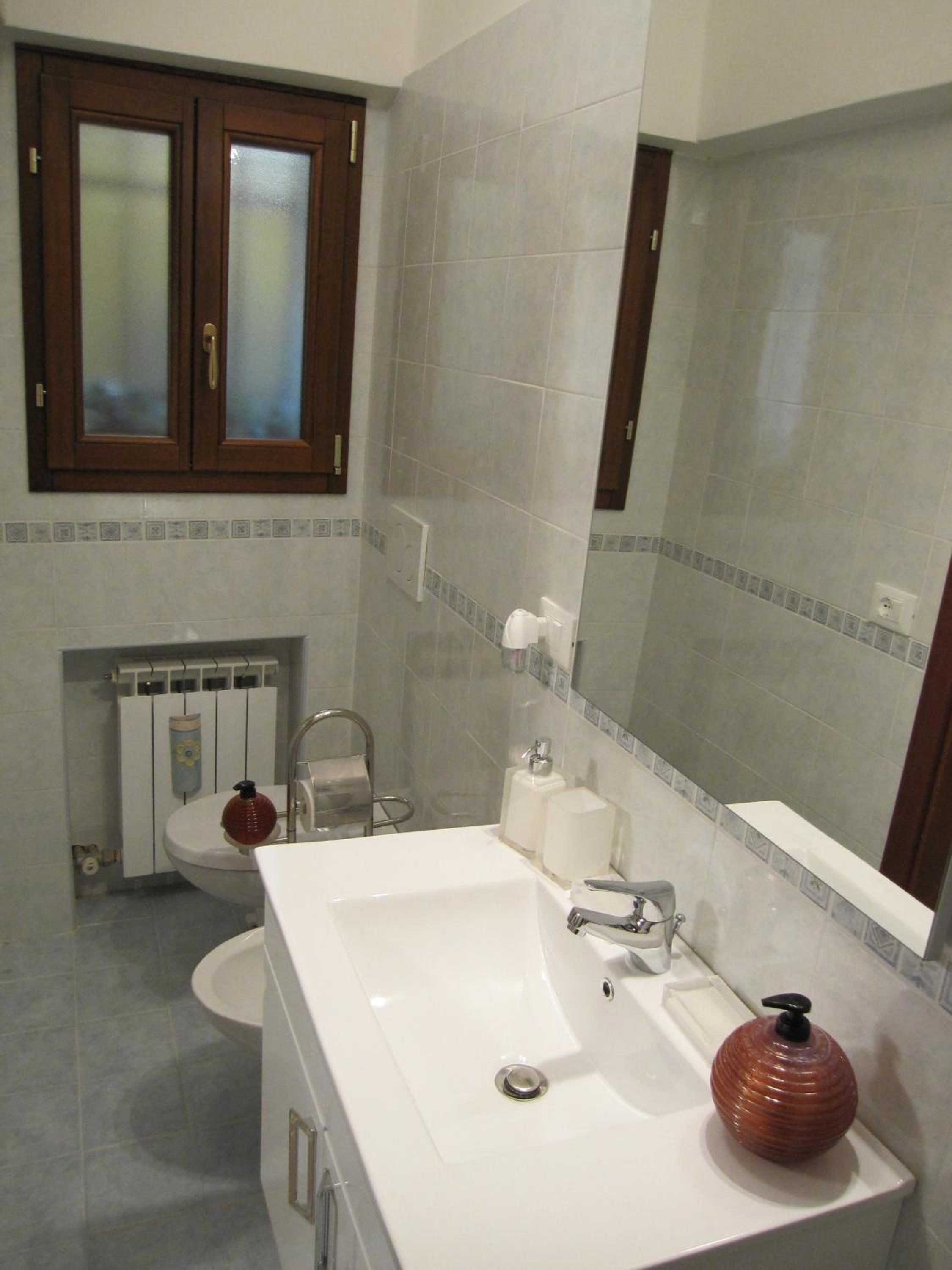 Two-Bedroom House photo 3