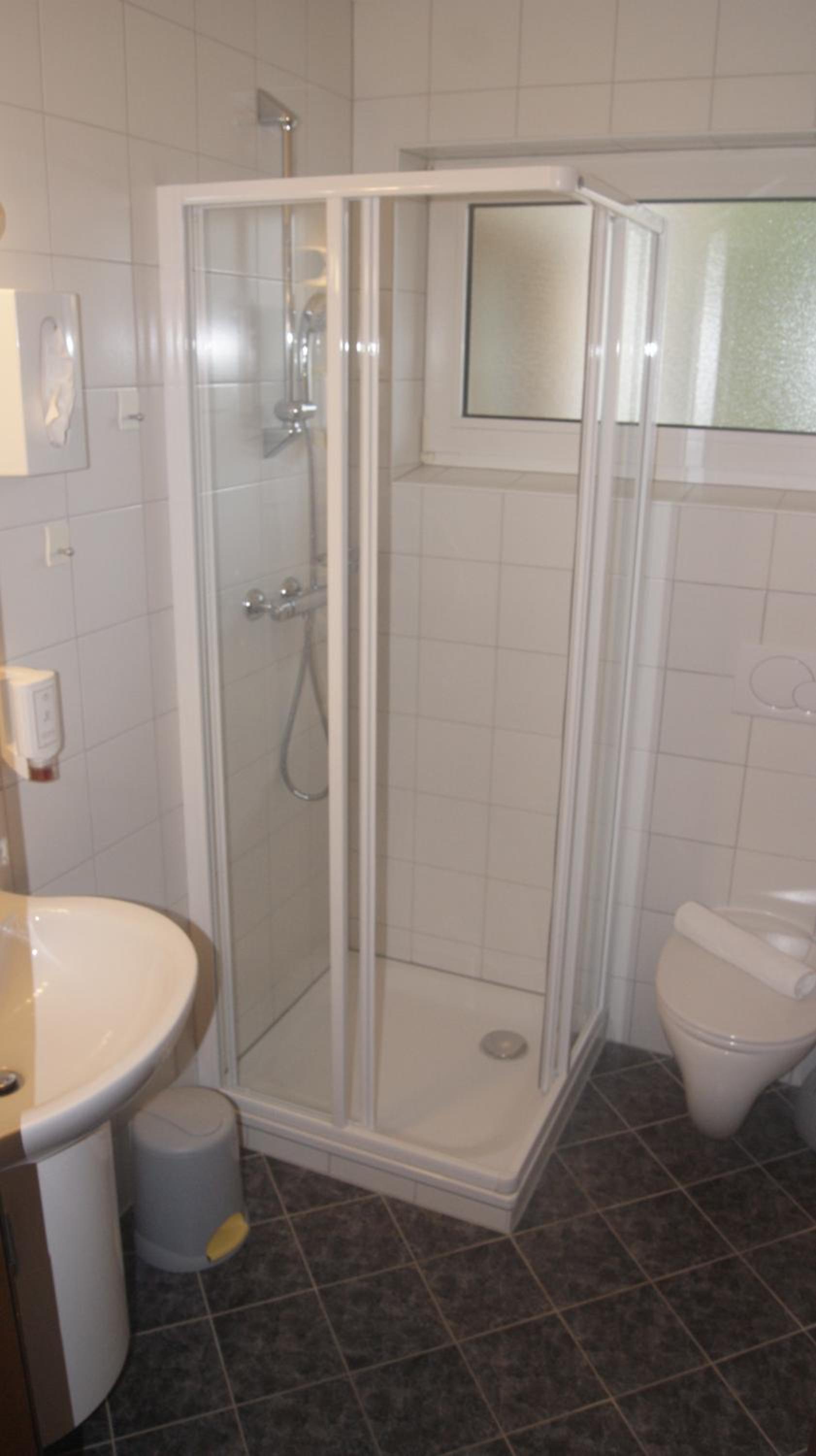 Small Single Room photo 3