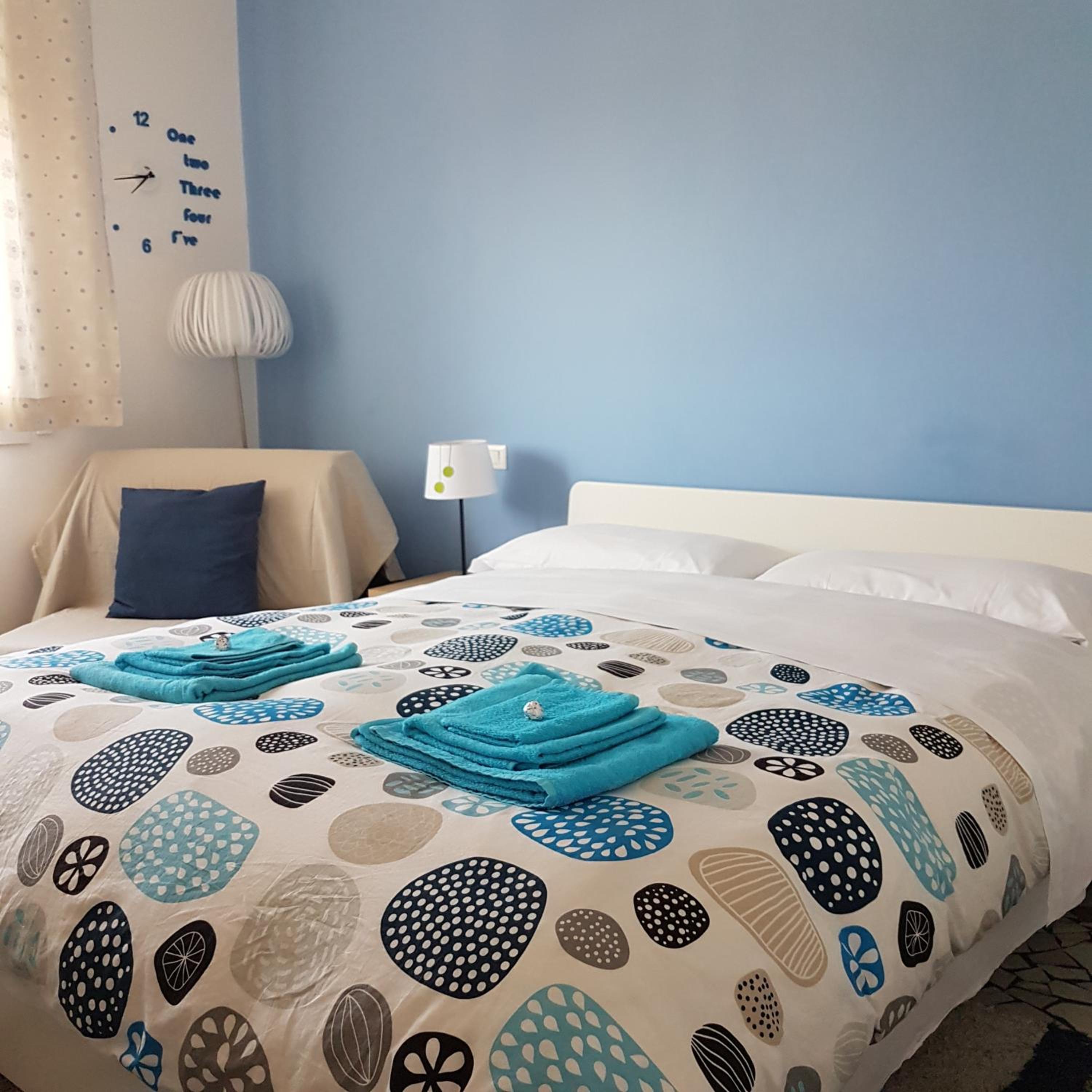 Double Room with Private External Bathroom - Photo 1