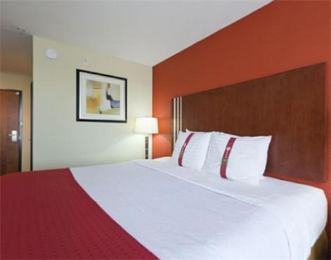 Standard King Room - Photo 3