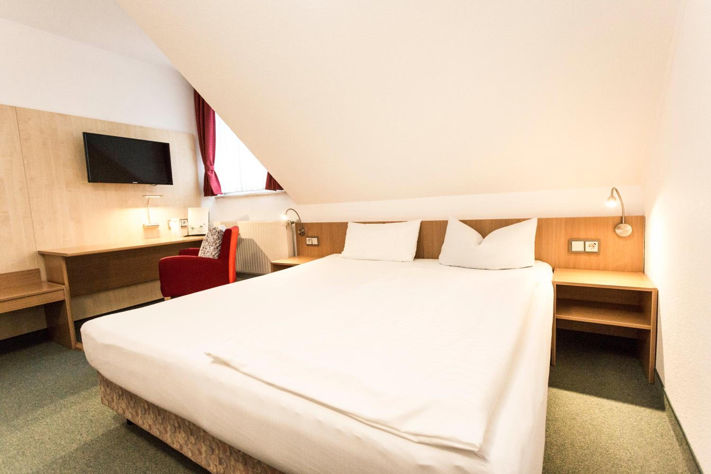 Large Single Room
