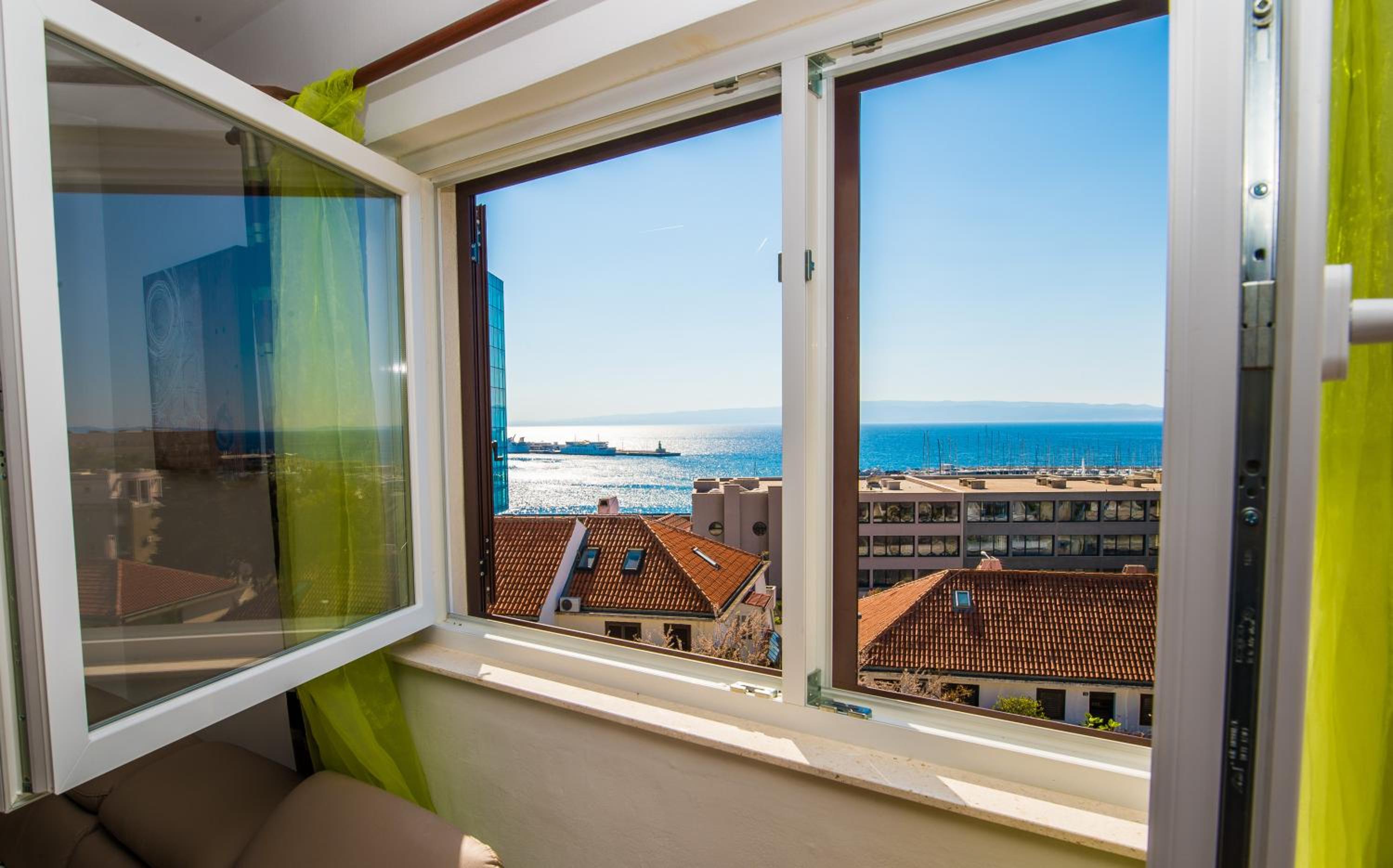 Apartment with Sea View - Photo 20