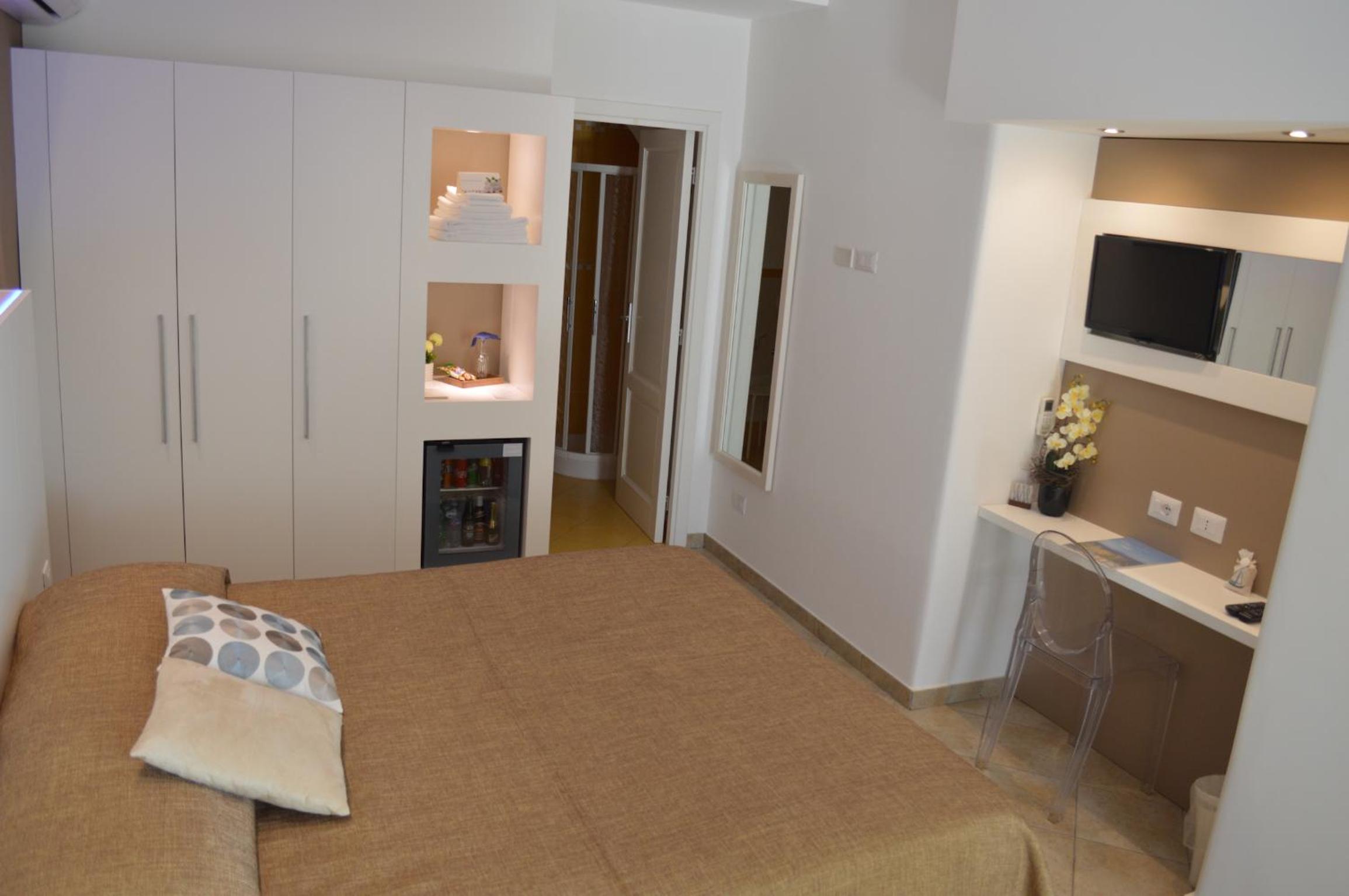 Standard Double Room with Terrace photo 3