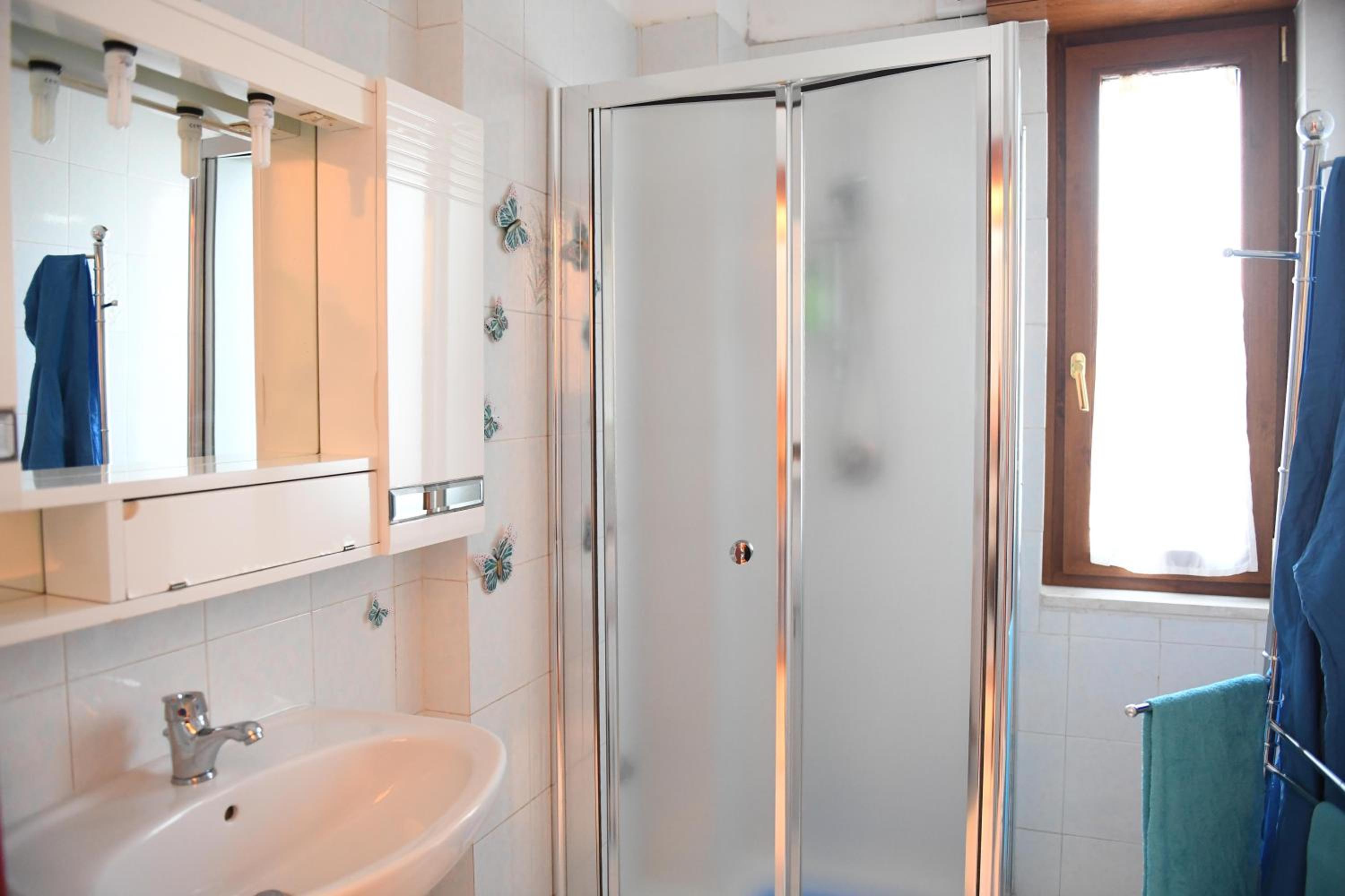 Double Room with Private External Bathroom photo 2