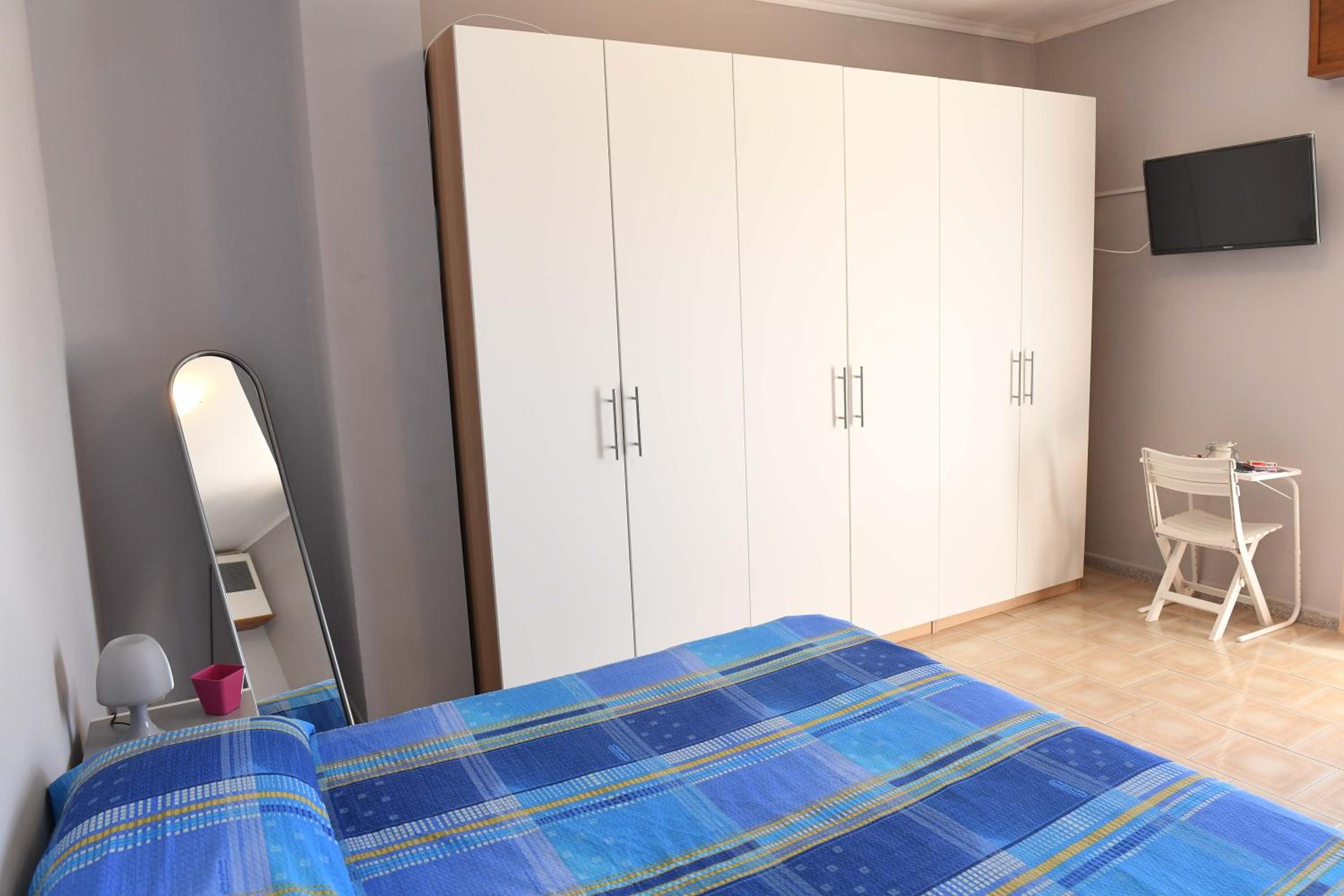 Triple Room with Private External Bathroom