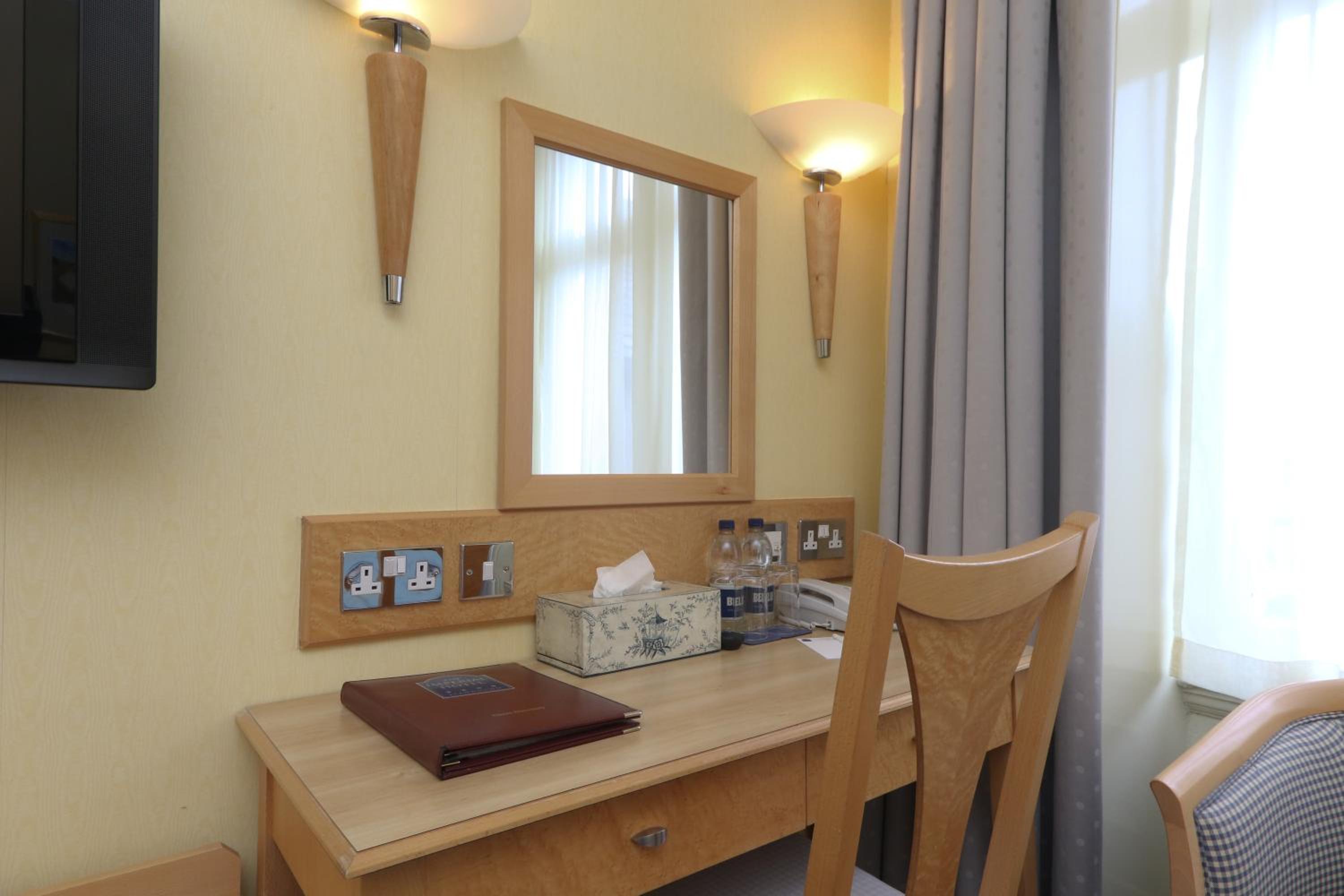 Single Room photo 3
