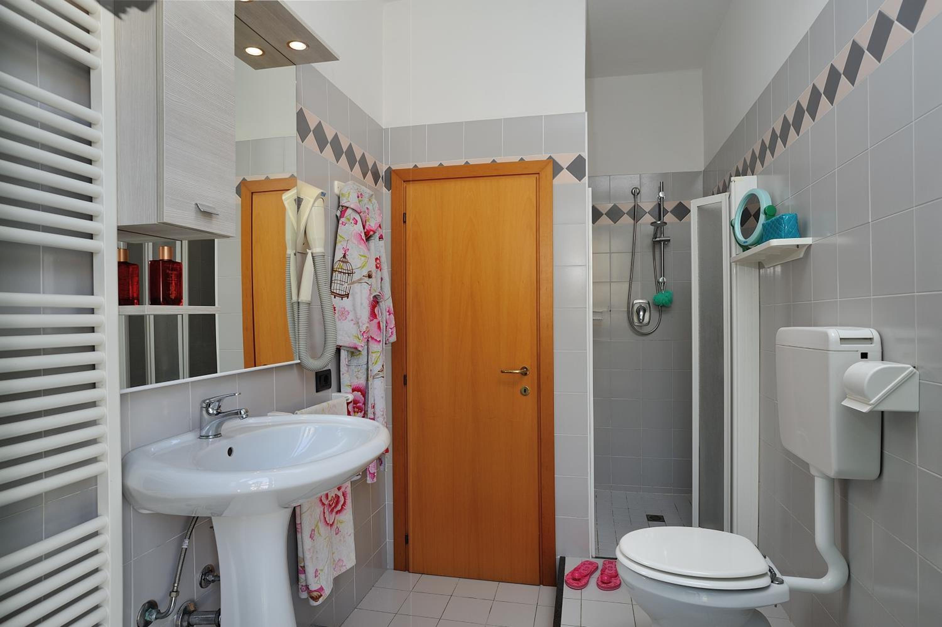 Studio Apartment photo 3